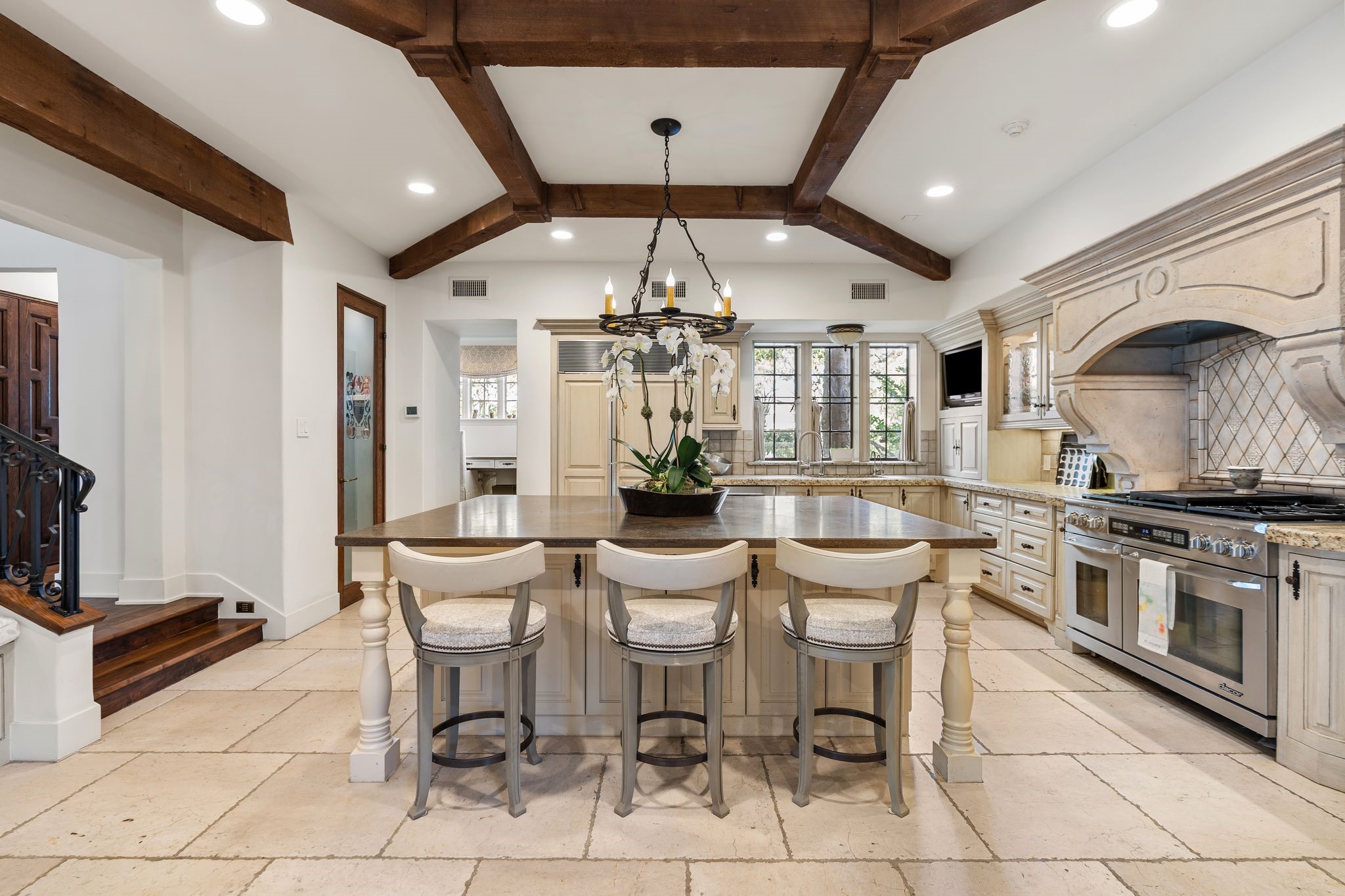 3325 Inwood Drive