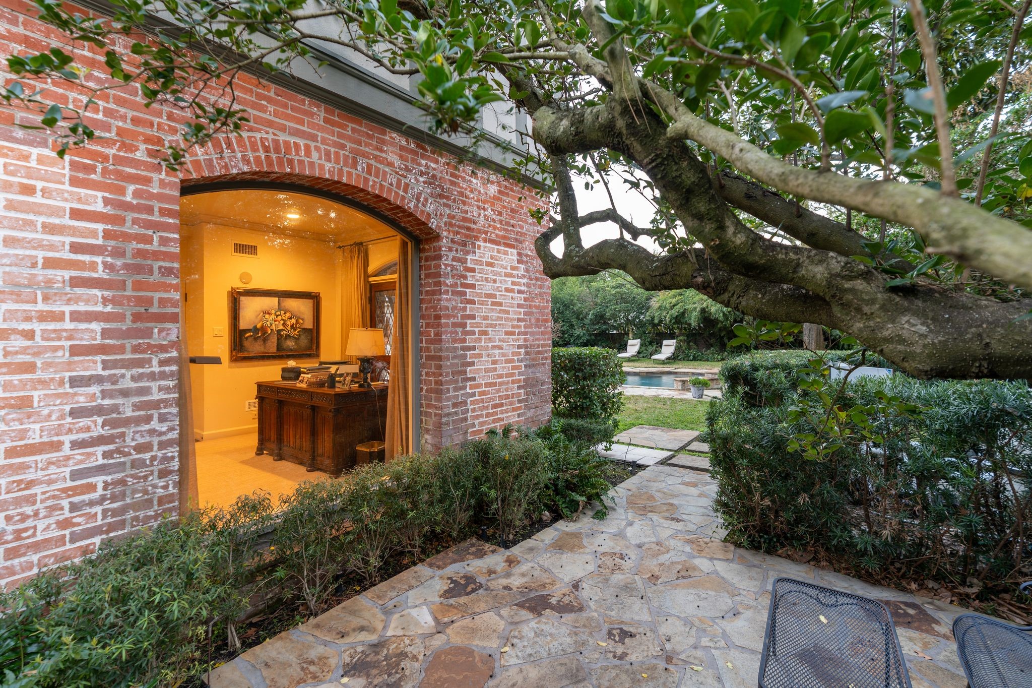 3325 Inwood Drive