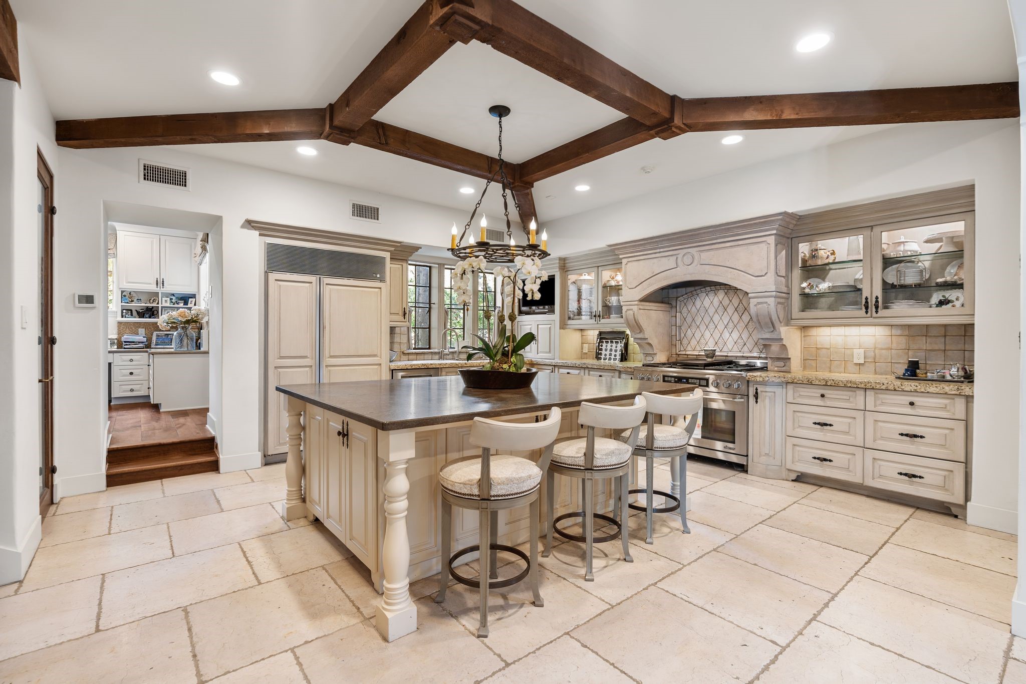 3325 Inwood Drive