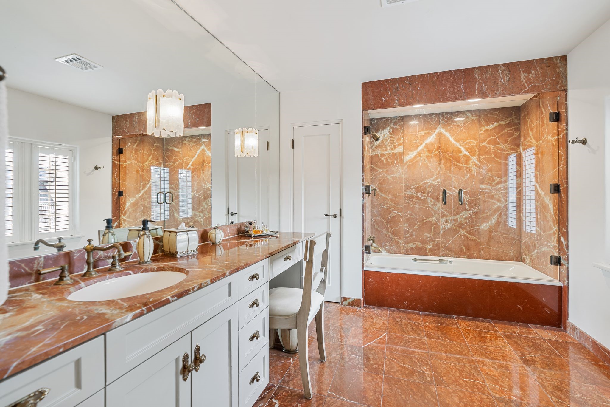 3325 Inwood Drive