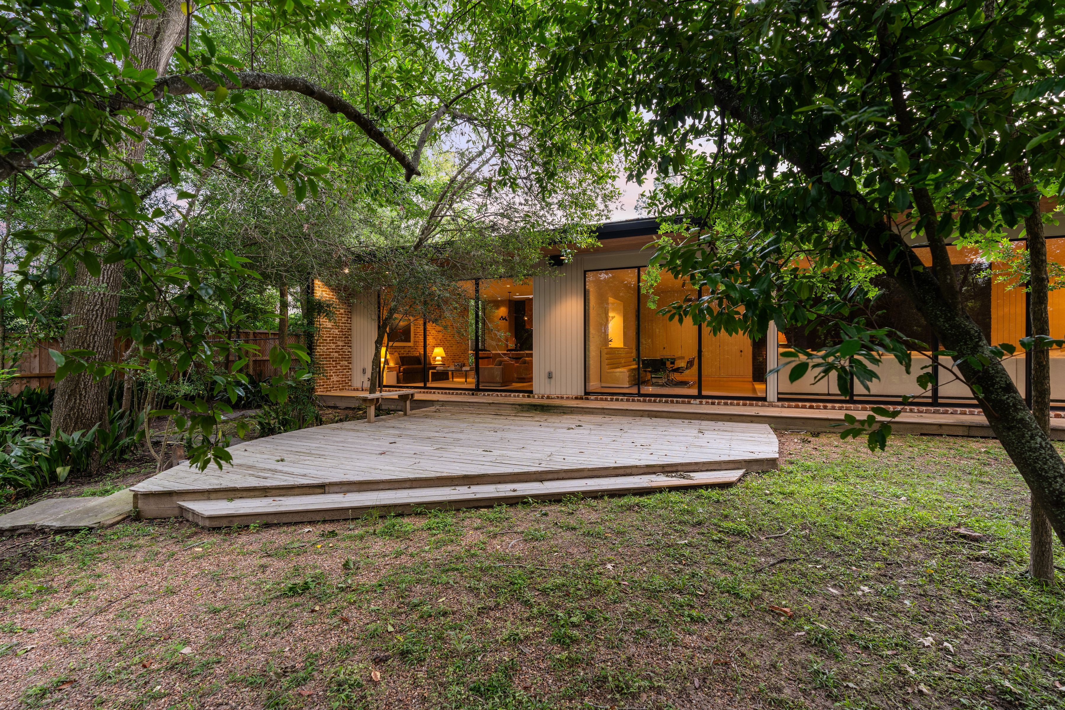 7614 River Point Drive 