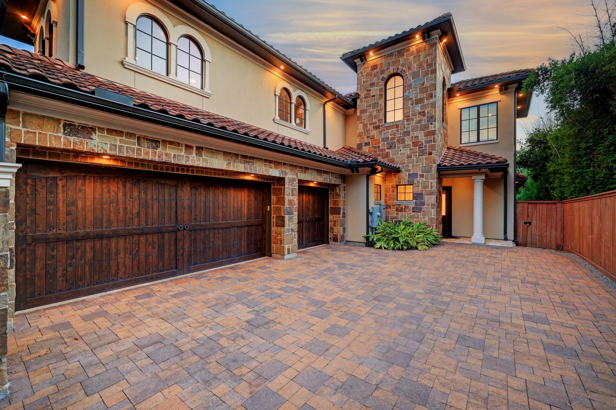 305 Glenwood Drive