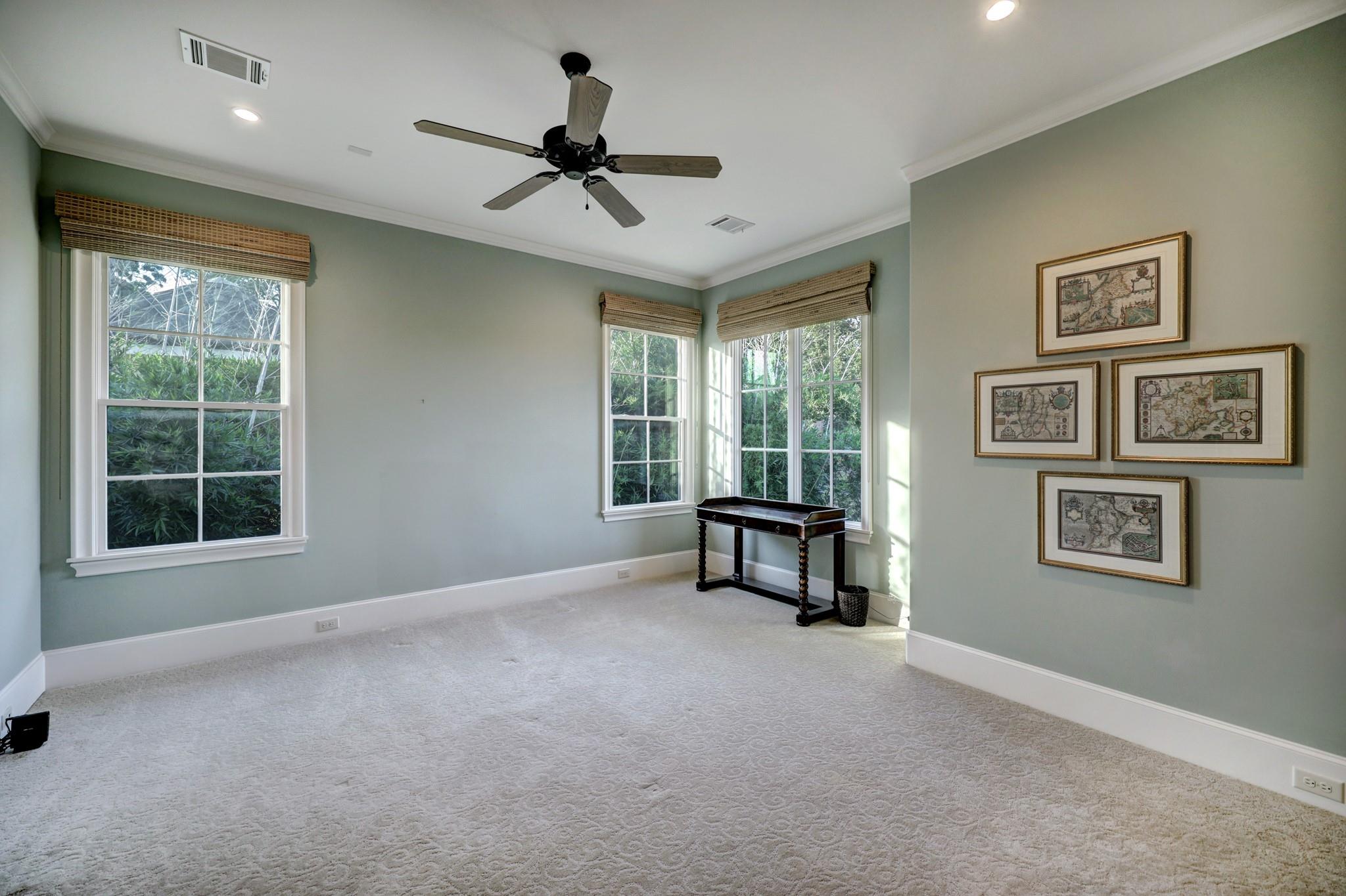 305 Glenwood Drive