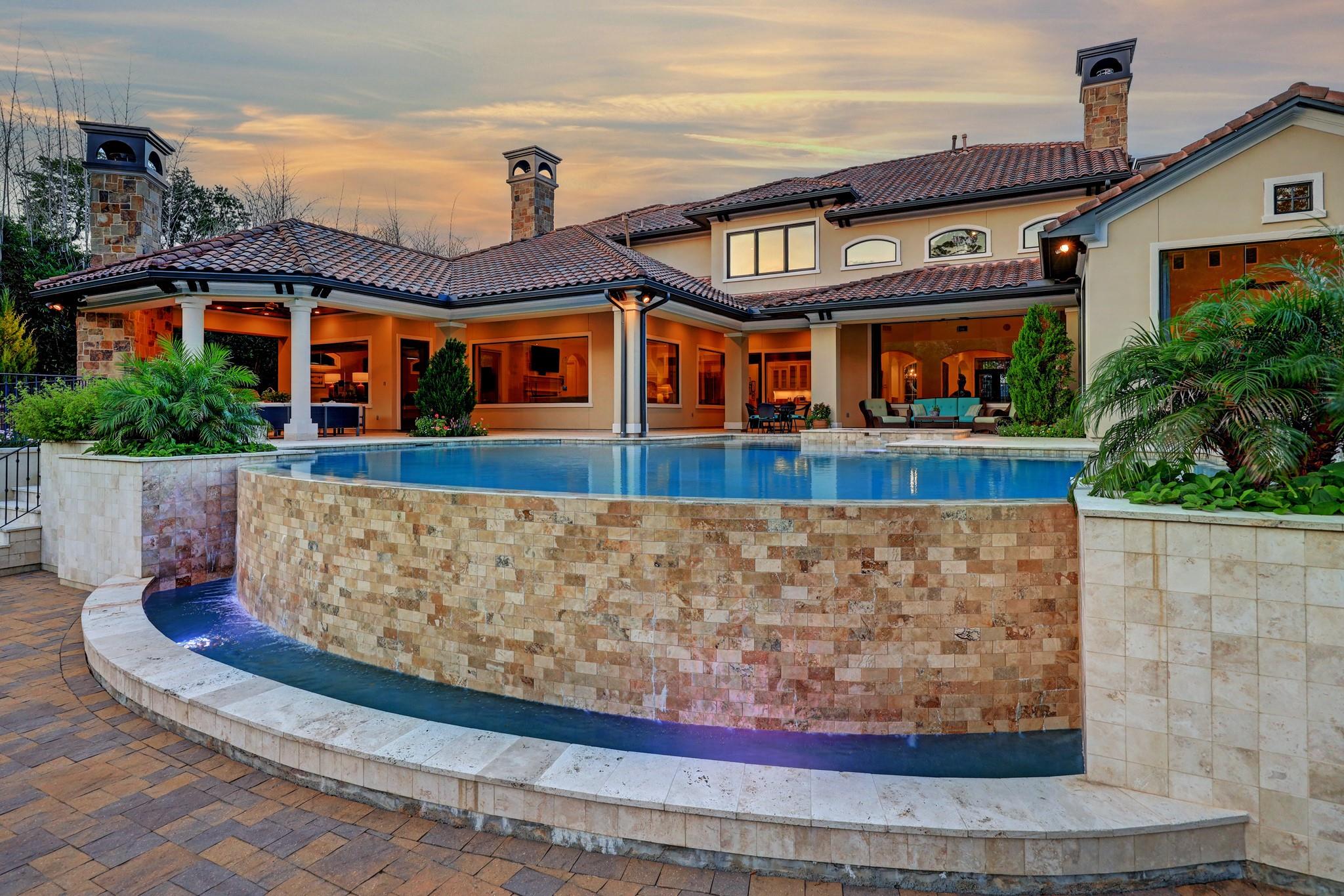 305 Glenwood Drive