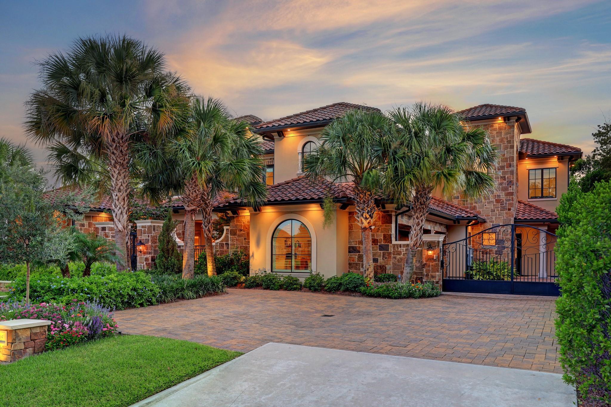 305 Glenwood Drive
