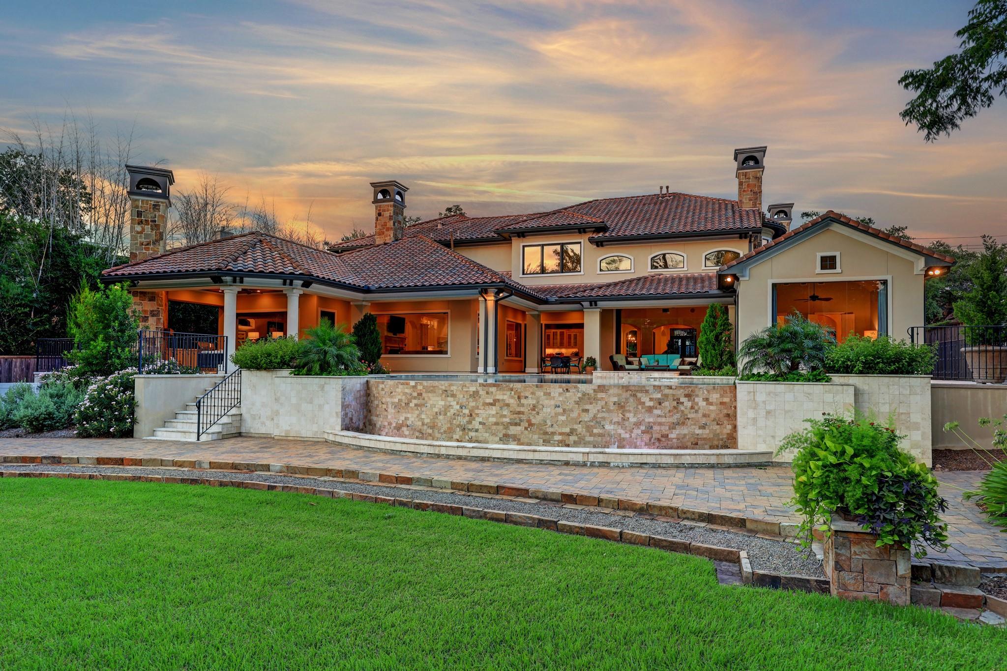 305 Glenwood Drive