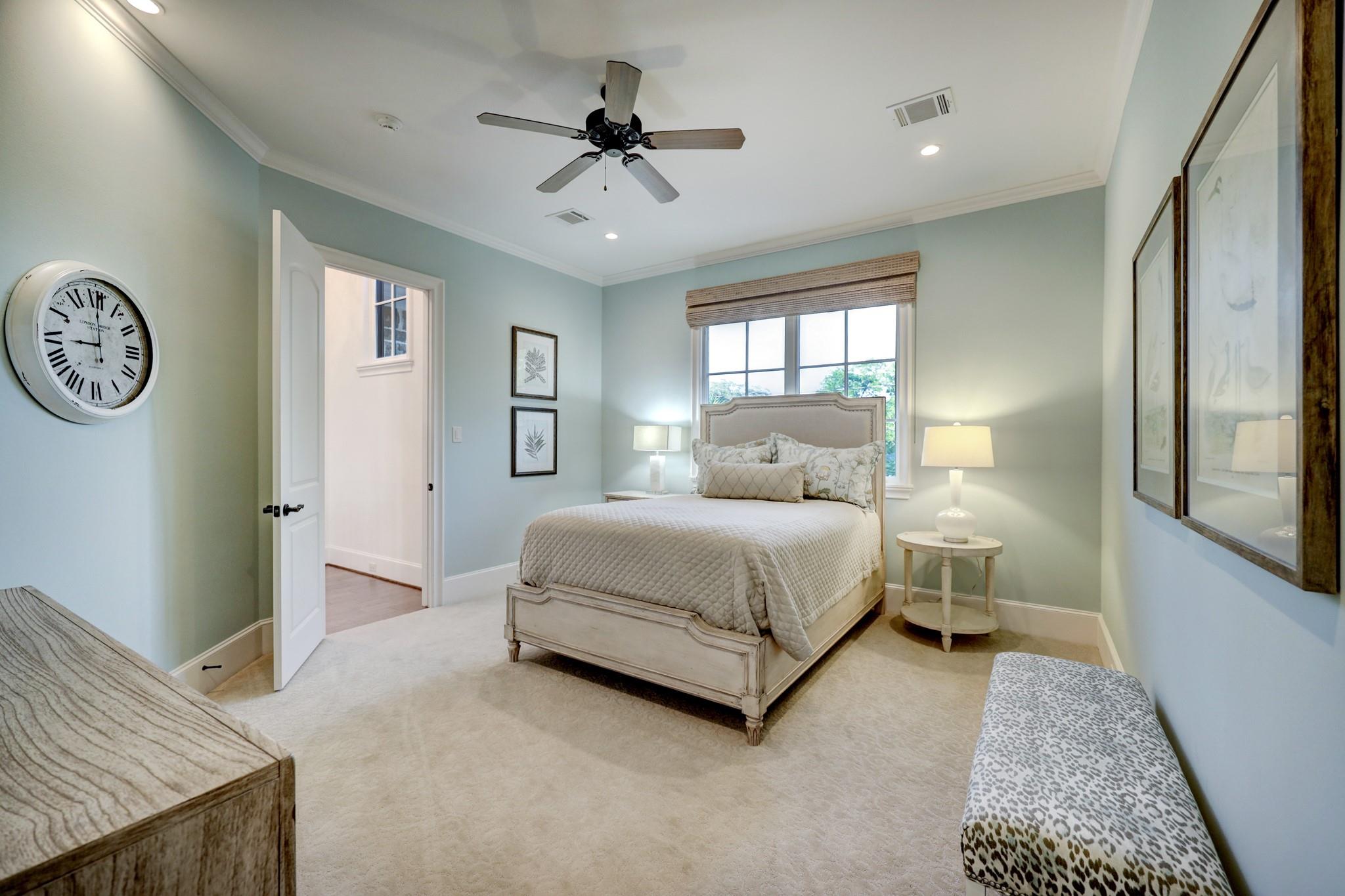 305 Glenwood Drive