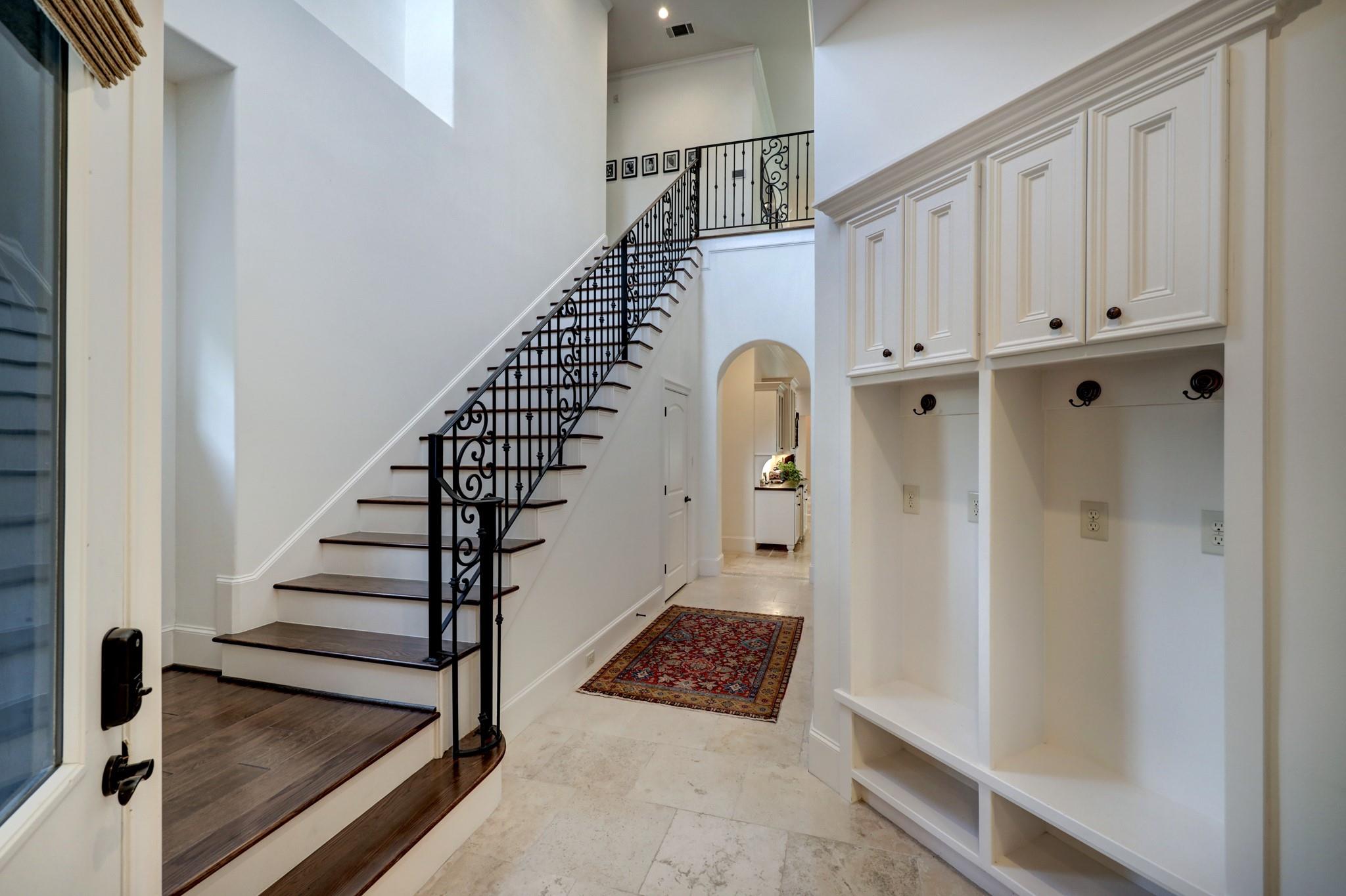 305 Glenwood Drive