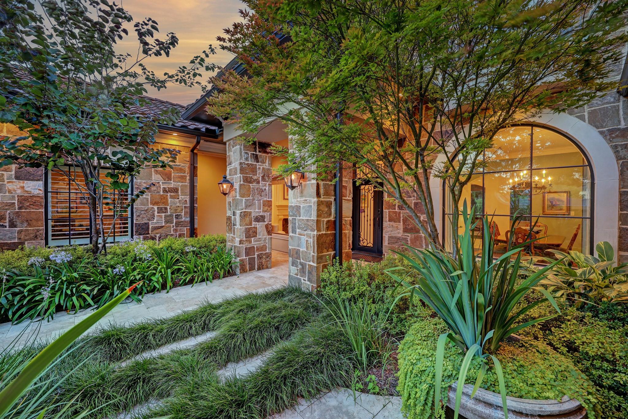 305 Glenwood Drive