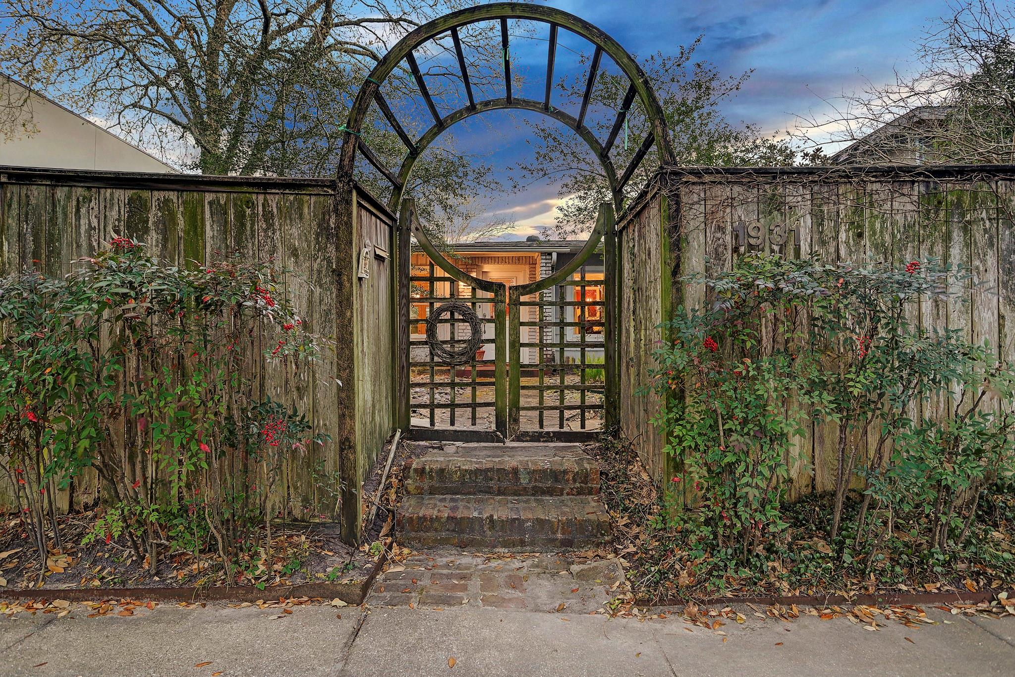 1931 Bissonnet Street