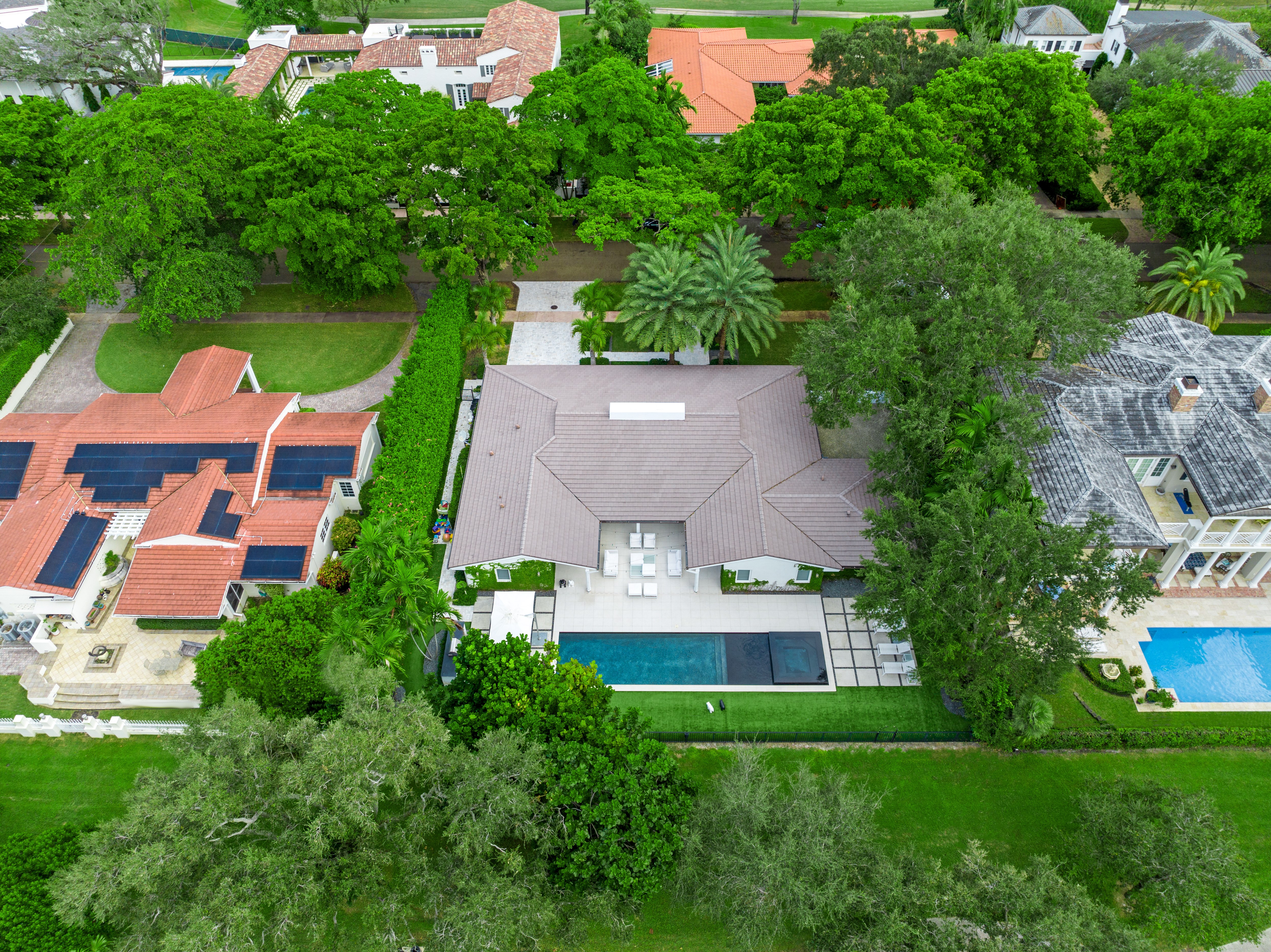 4220 Santa Maria St