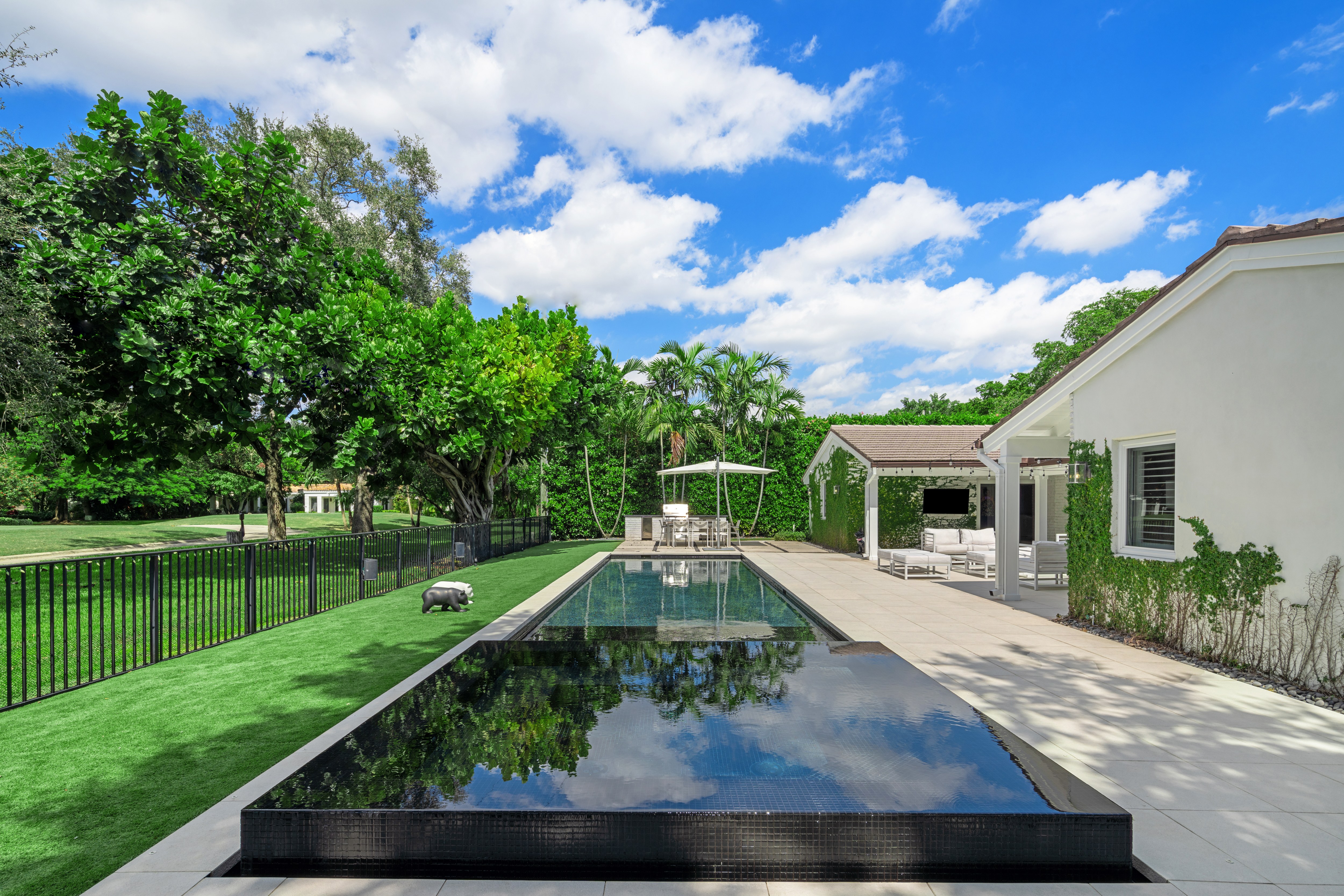 4220 Santa Maria St