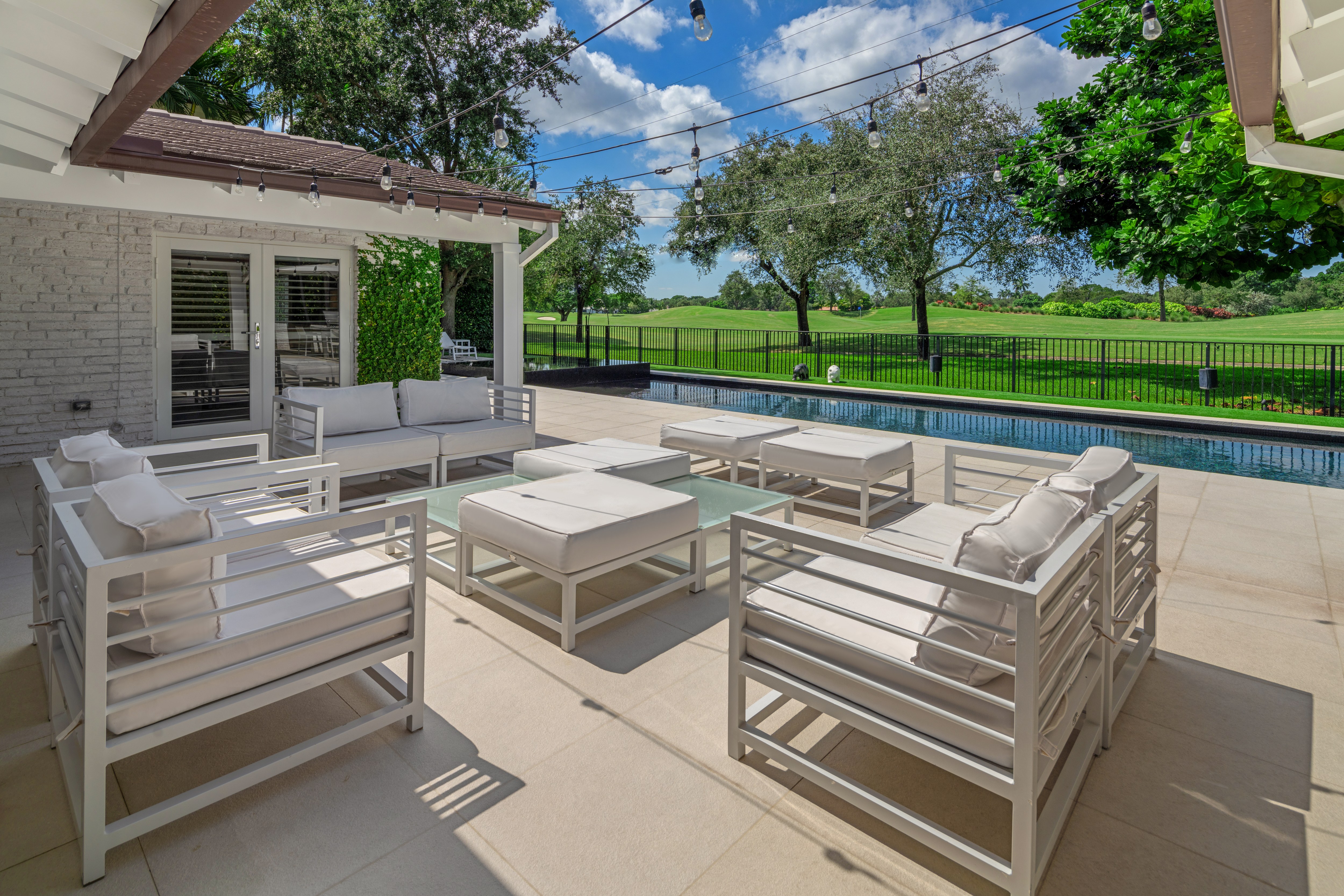 4220 Santa Maria St