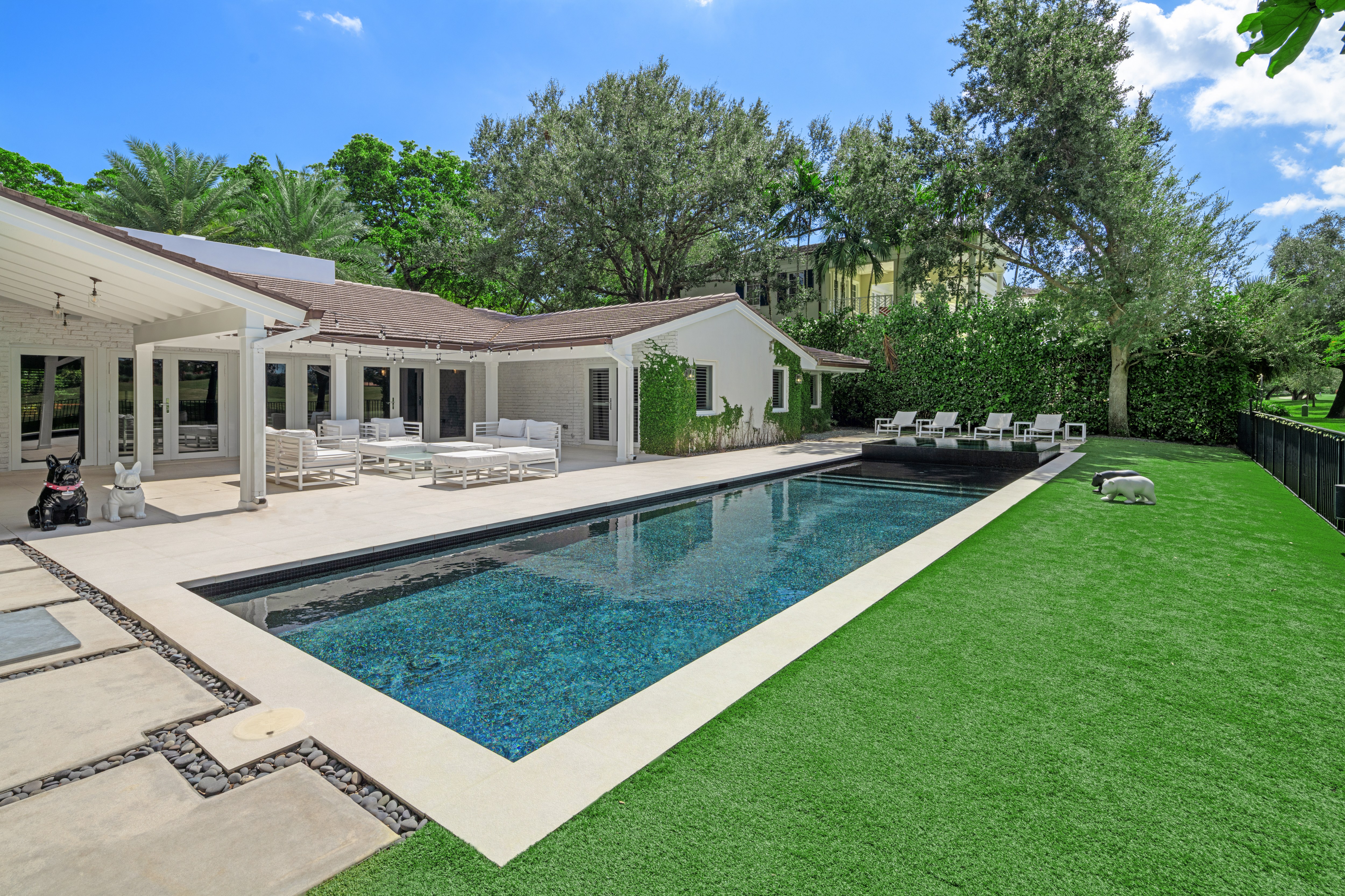 4220 Santa Maria St