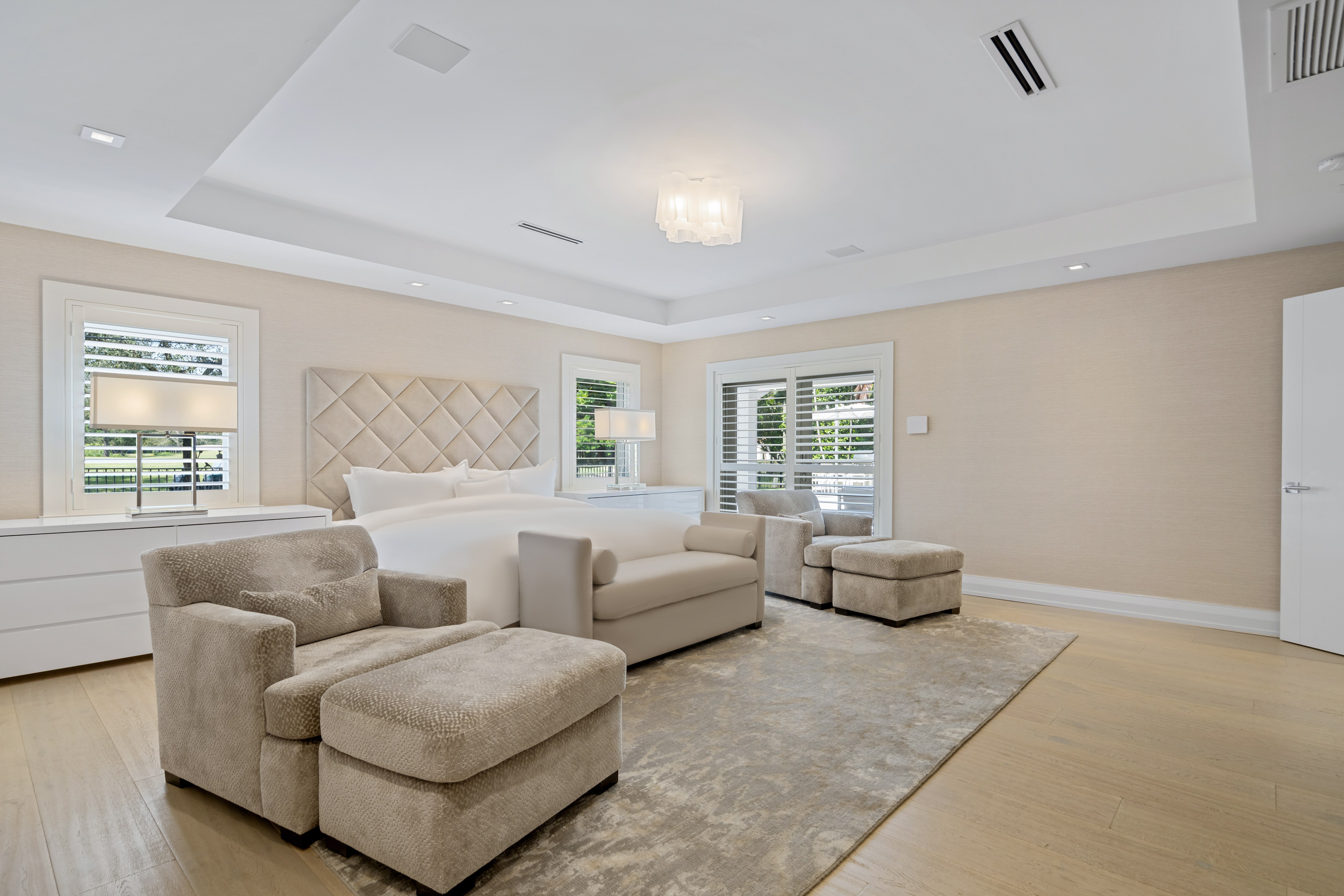 4220 Santa Maria St