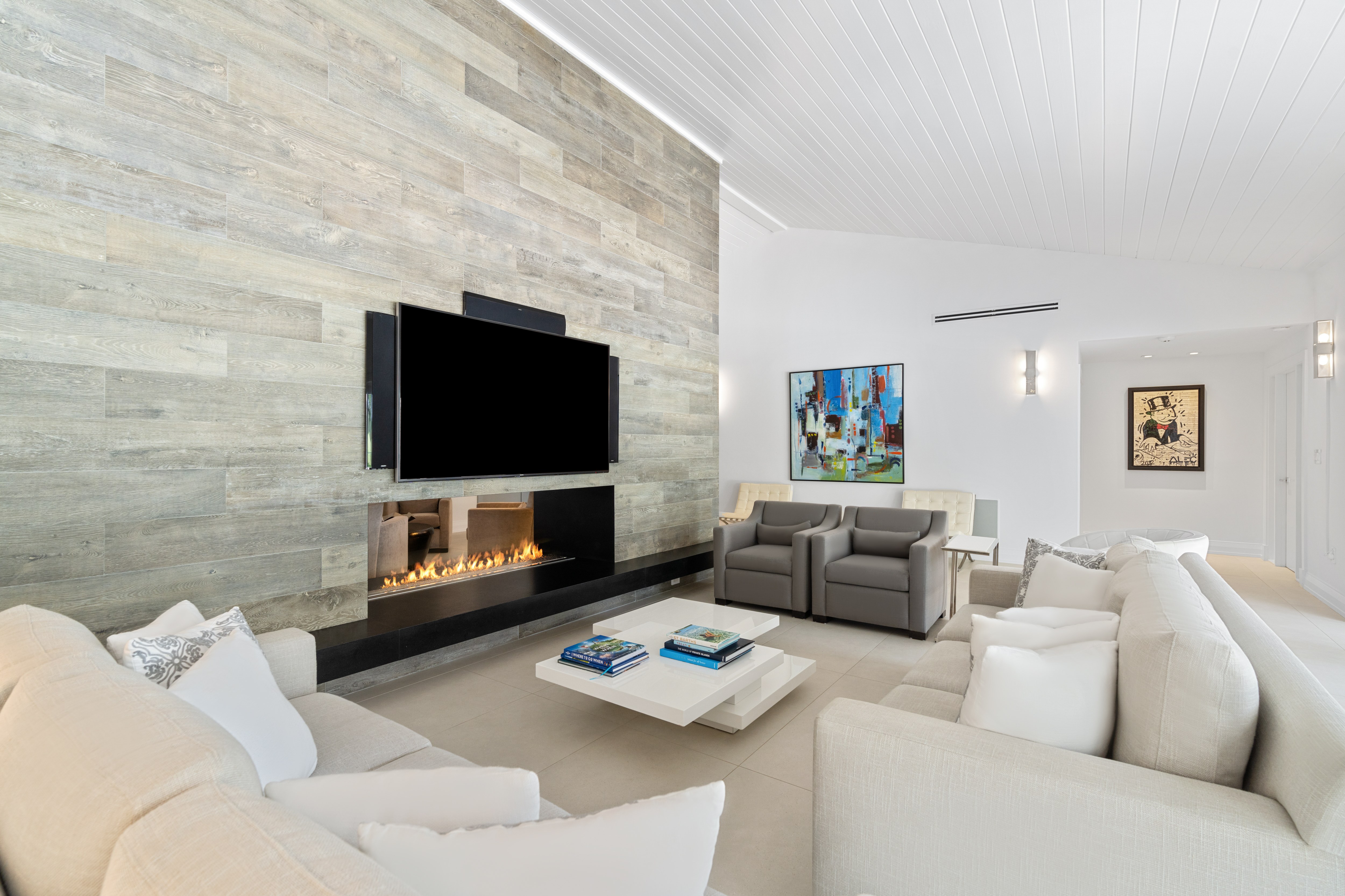4220 Santa Maria St