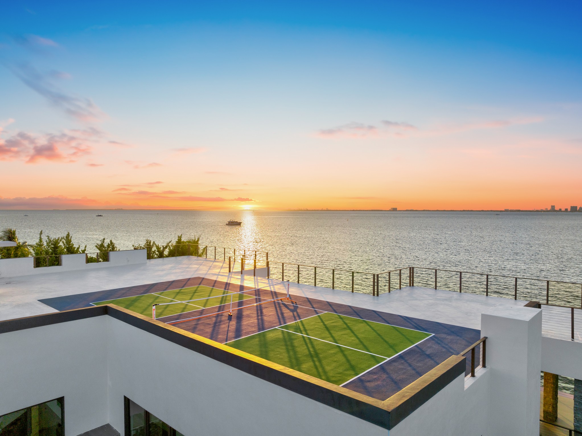330 Harbor Dr 