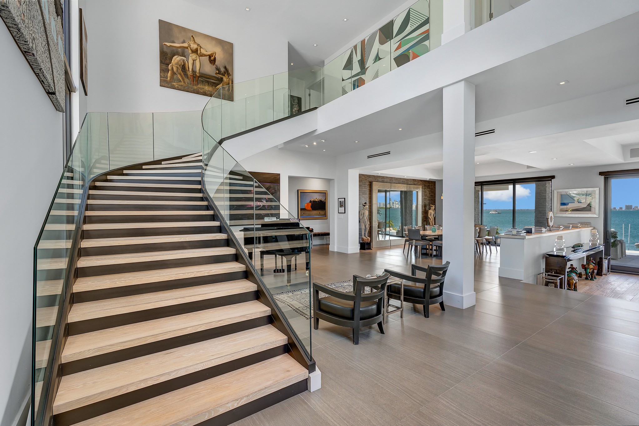 330 Harbor Dr 