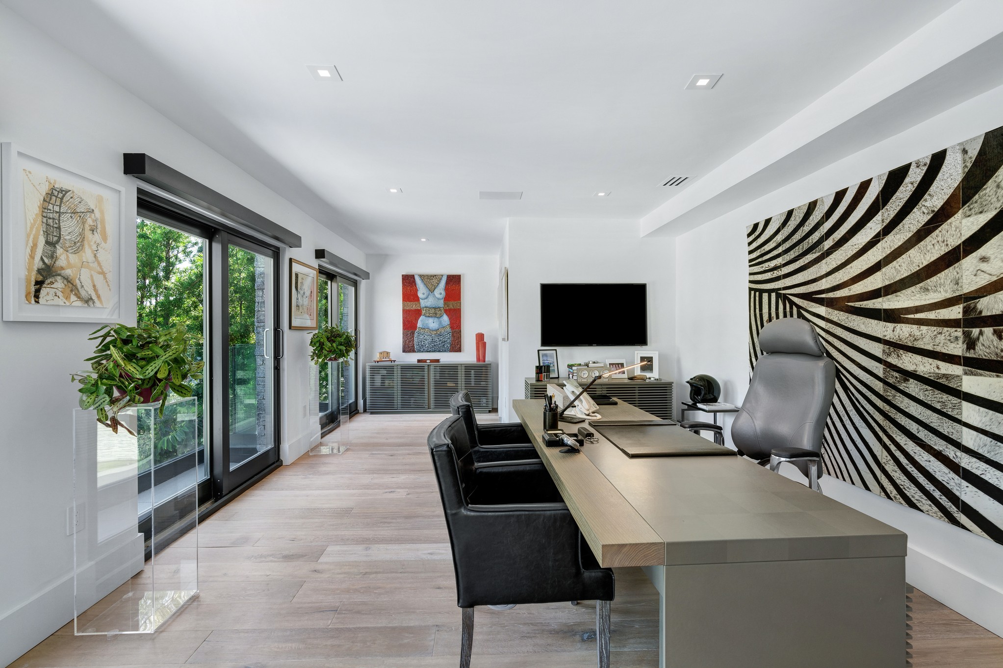 330 Harbor Dr 