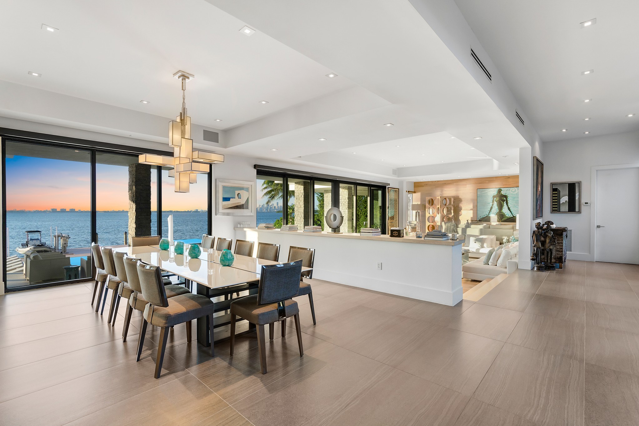 330 Harbor Dr 