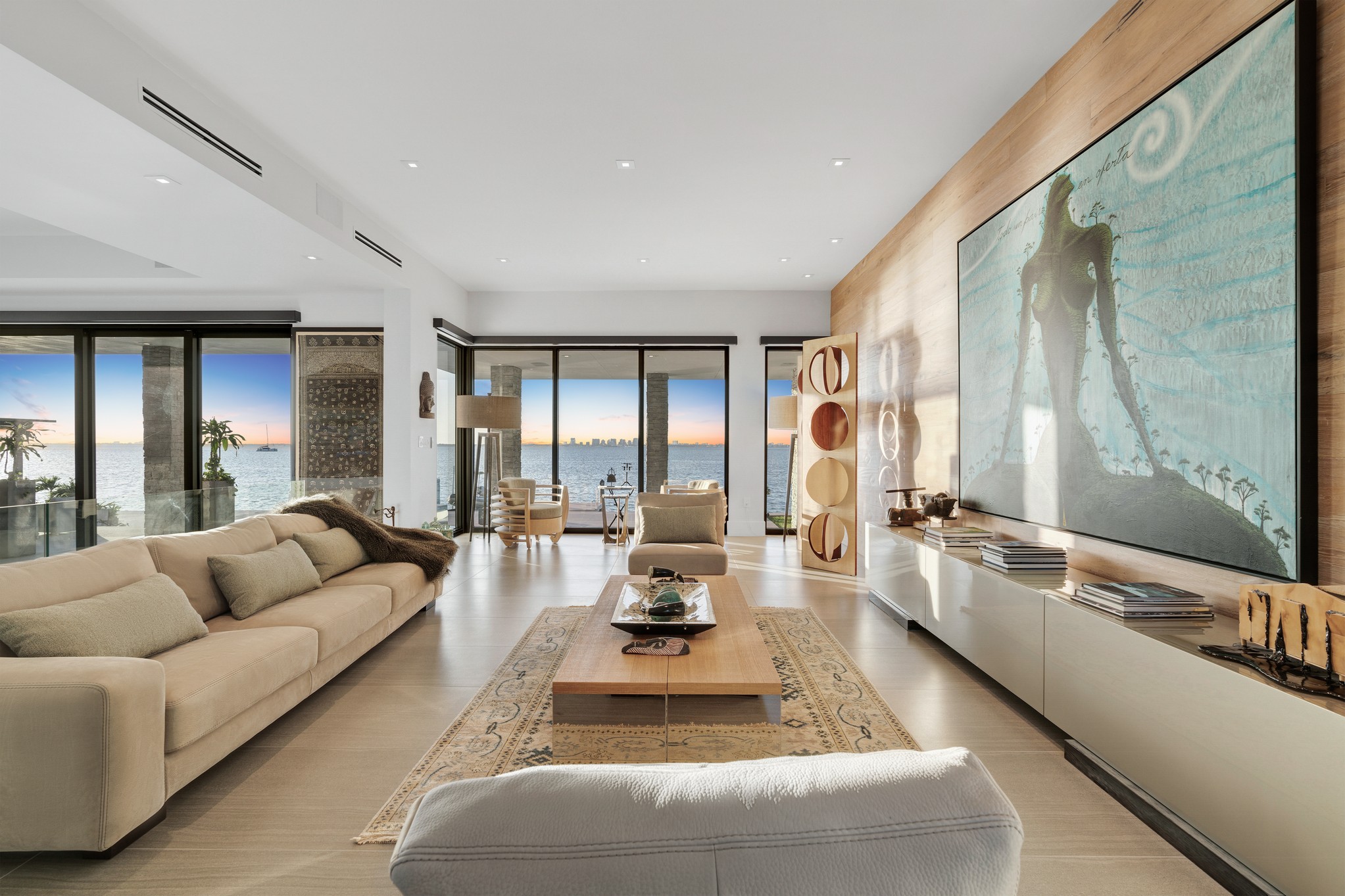 330 Harbor Dr 
