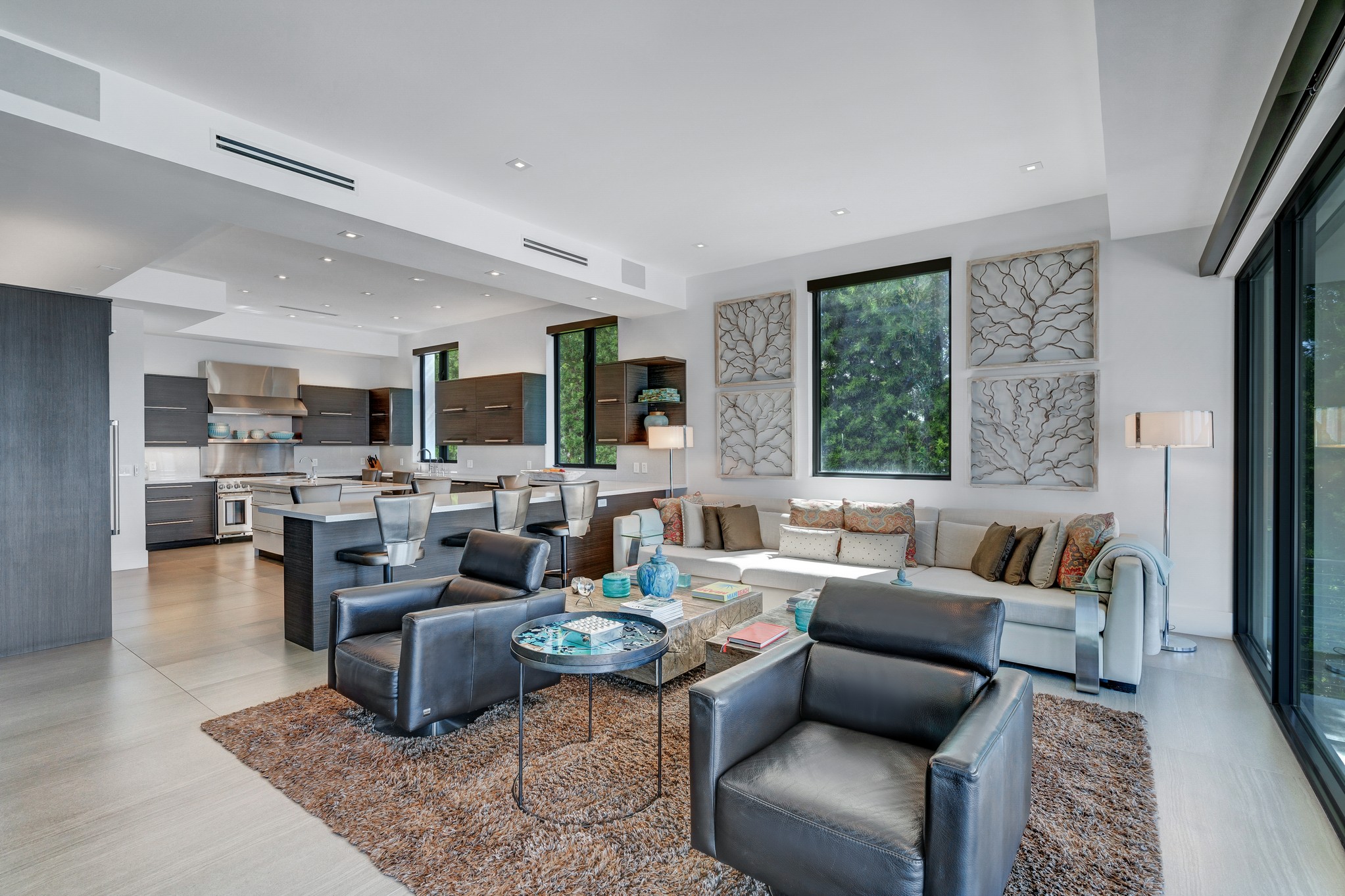 330 Harbor Dr 