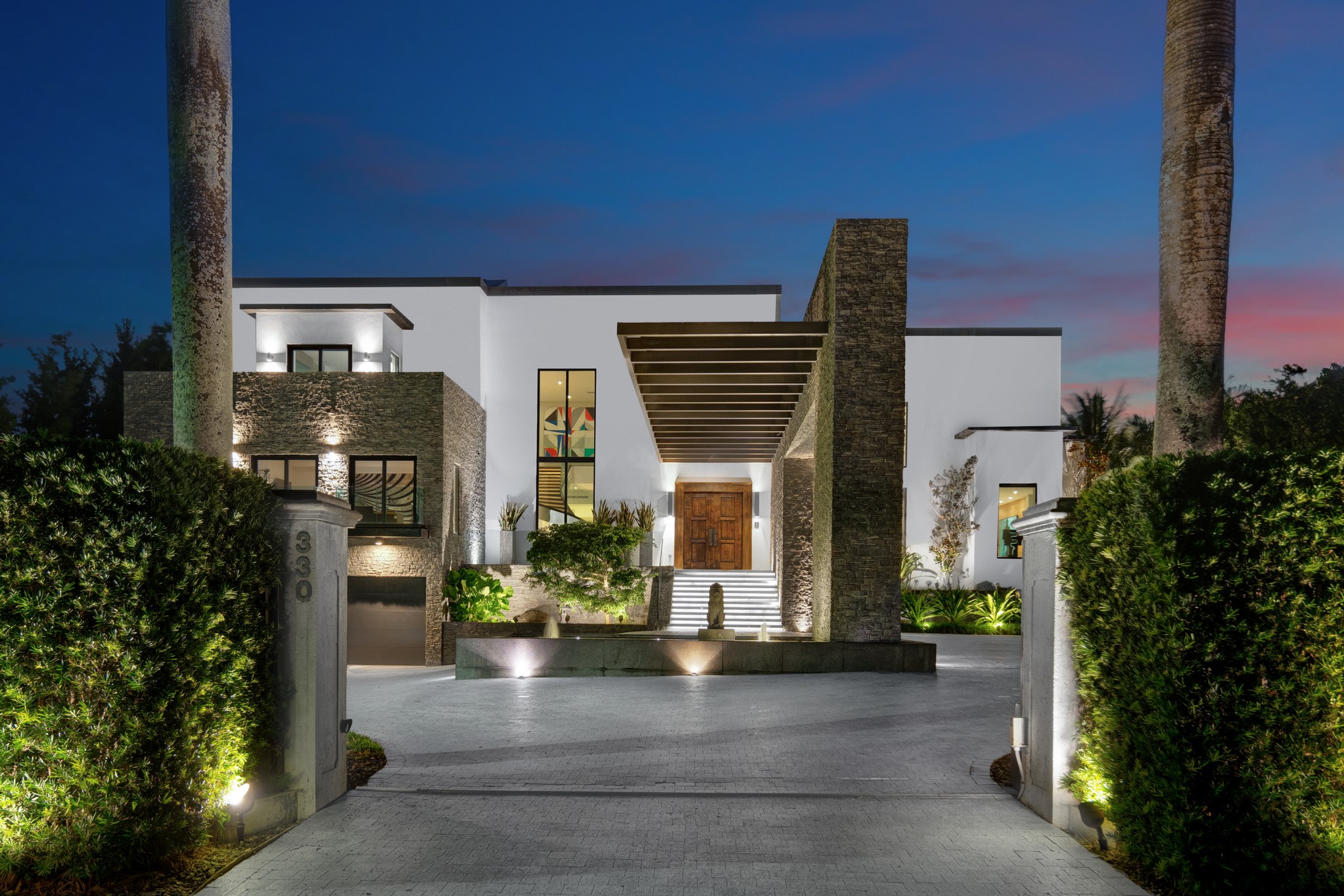 330 Harbor Dr 