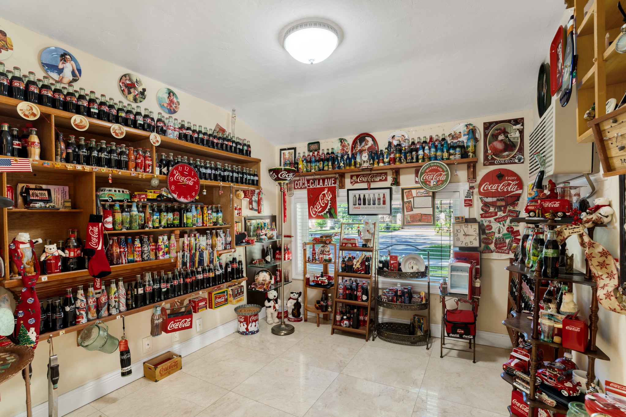 1270 Mariola Ct 