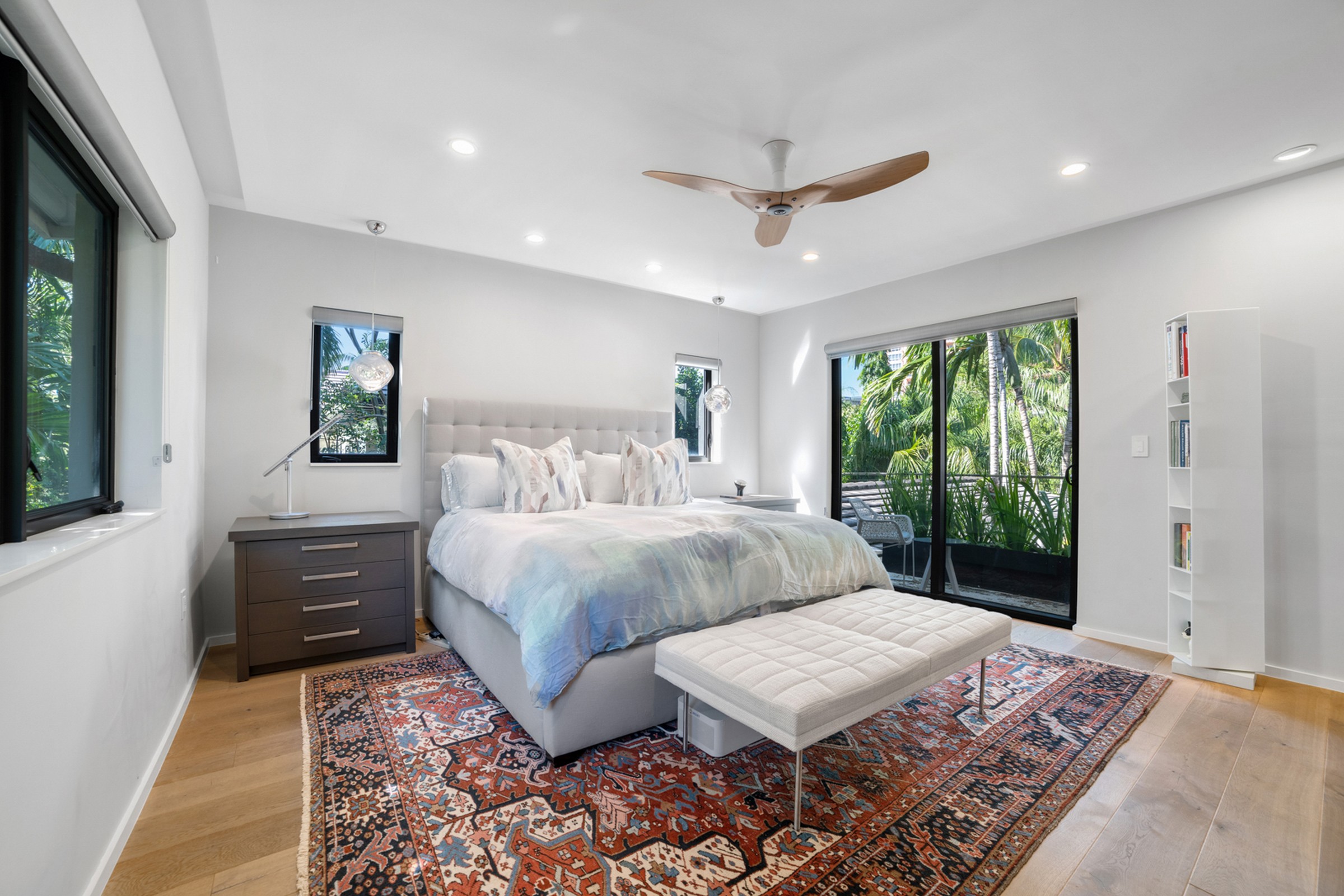 6840 Sunrise Pl 