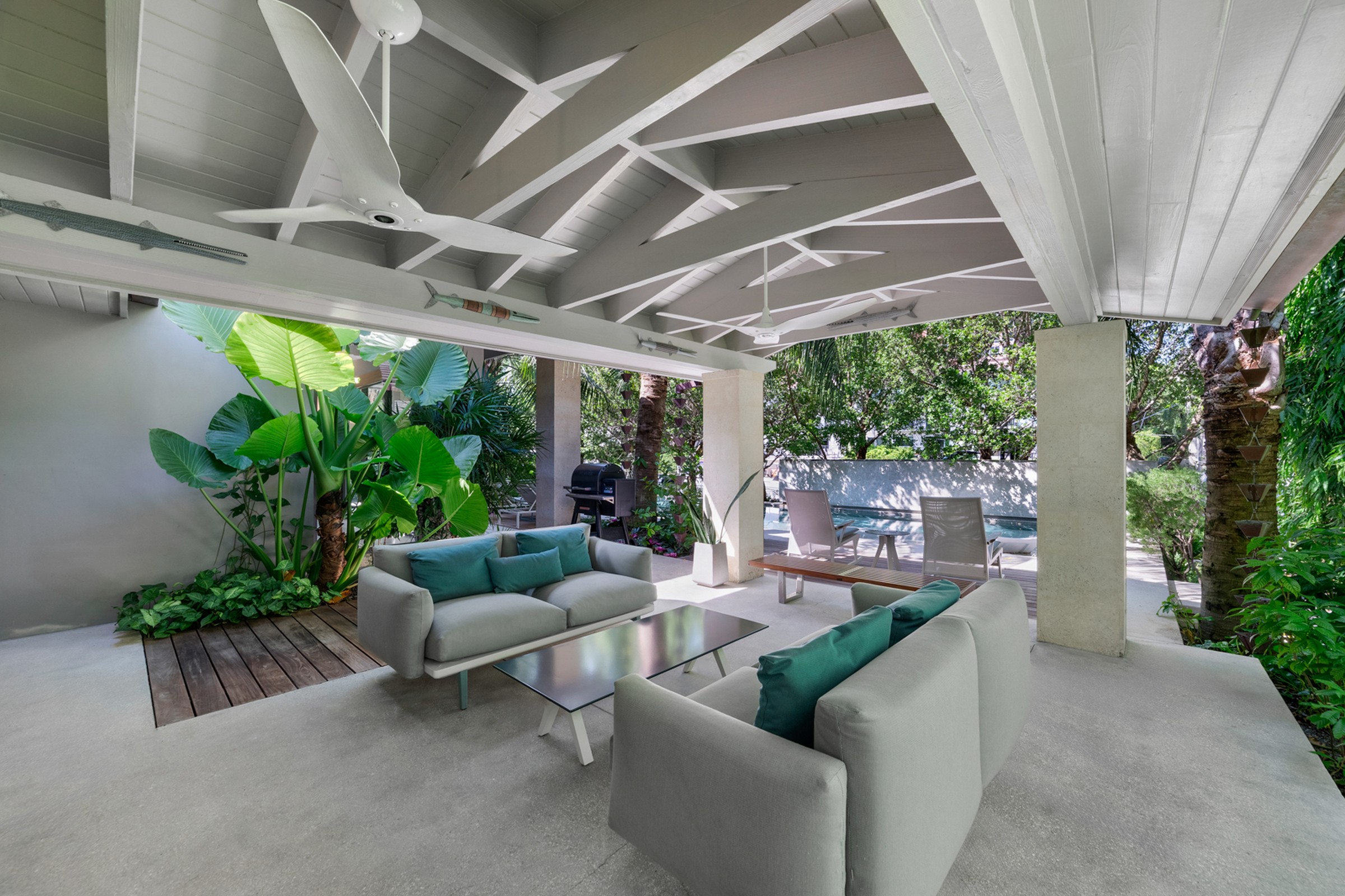 6840 Sunrise Pl 
