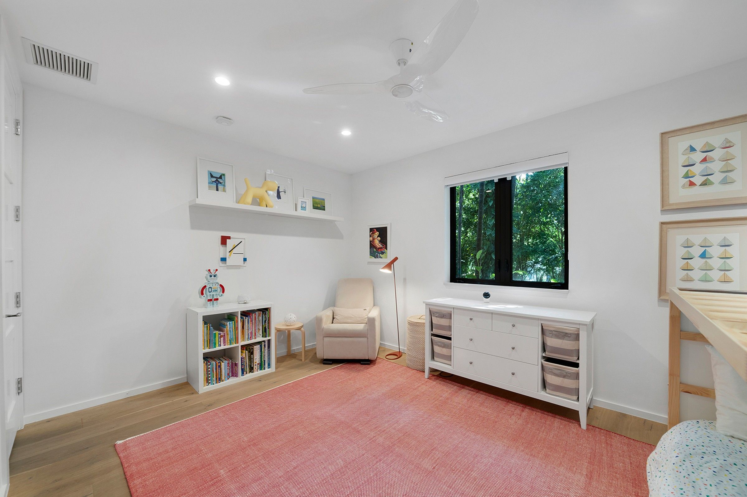 6840 Sunrise Pl 