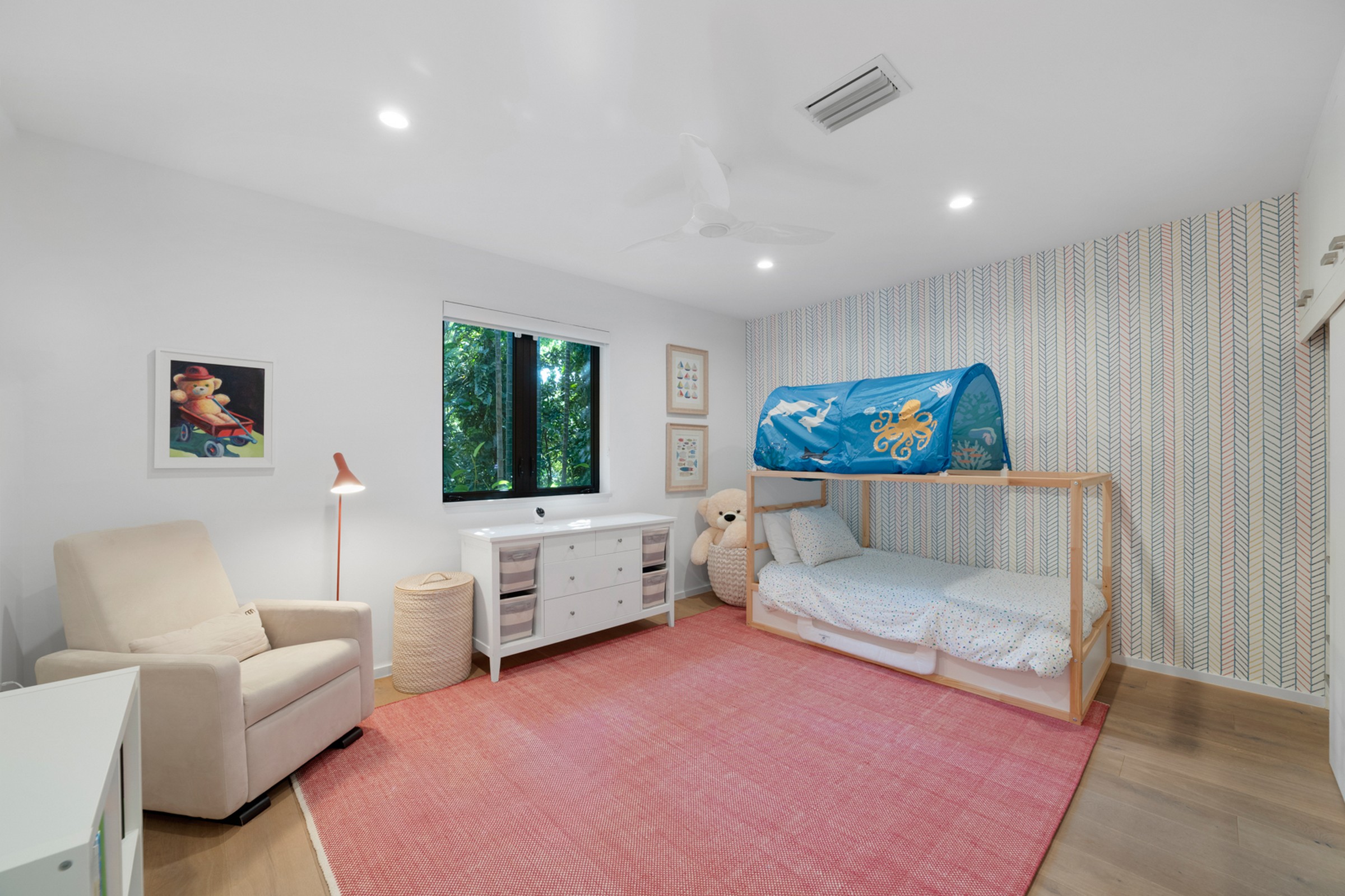 6840 Sunrise Pl 