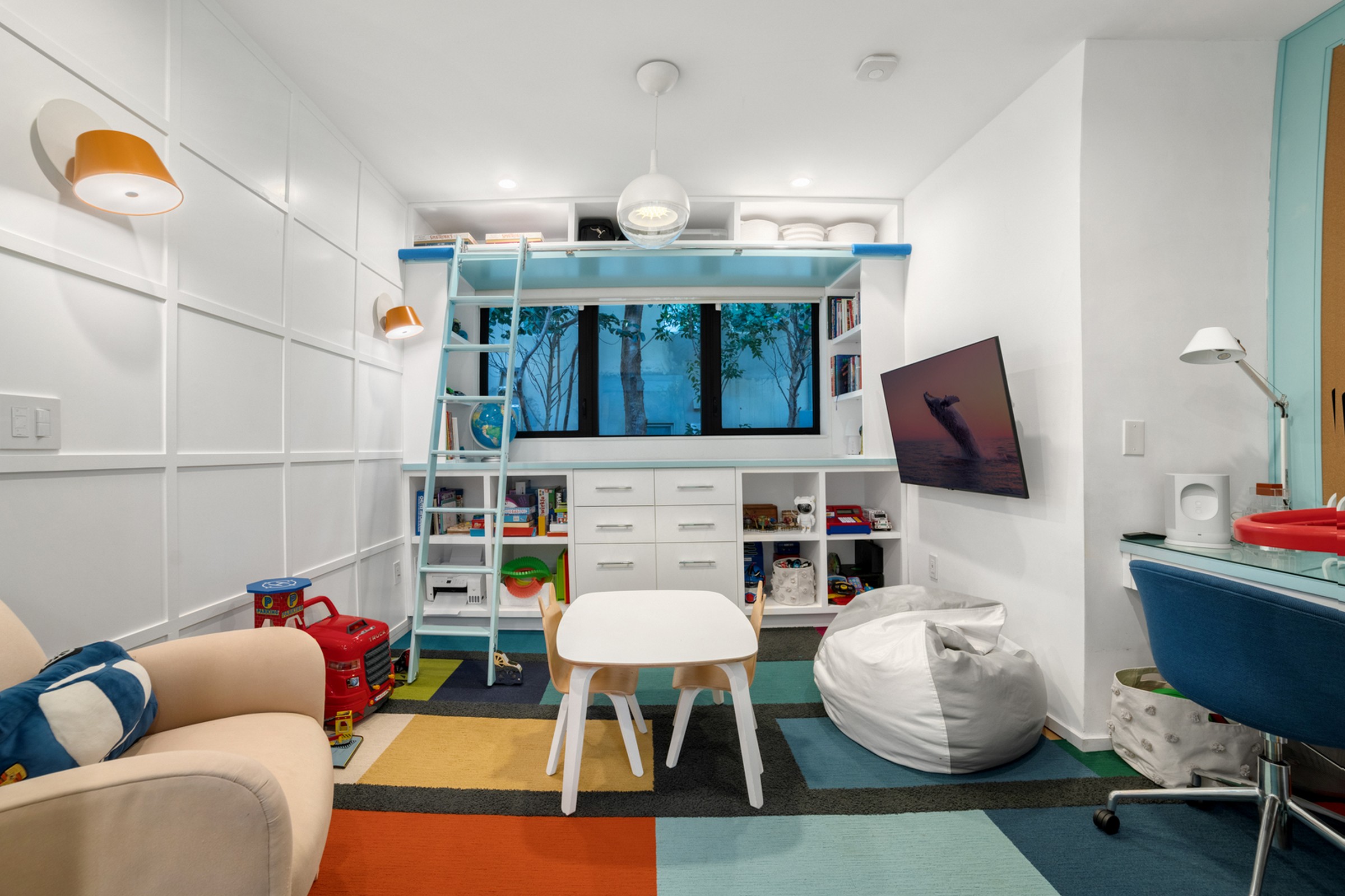 6840 Sunrise Pl 