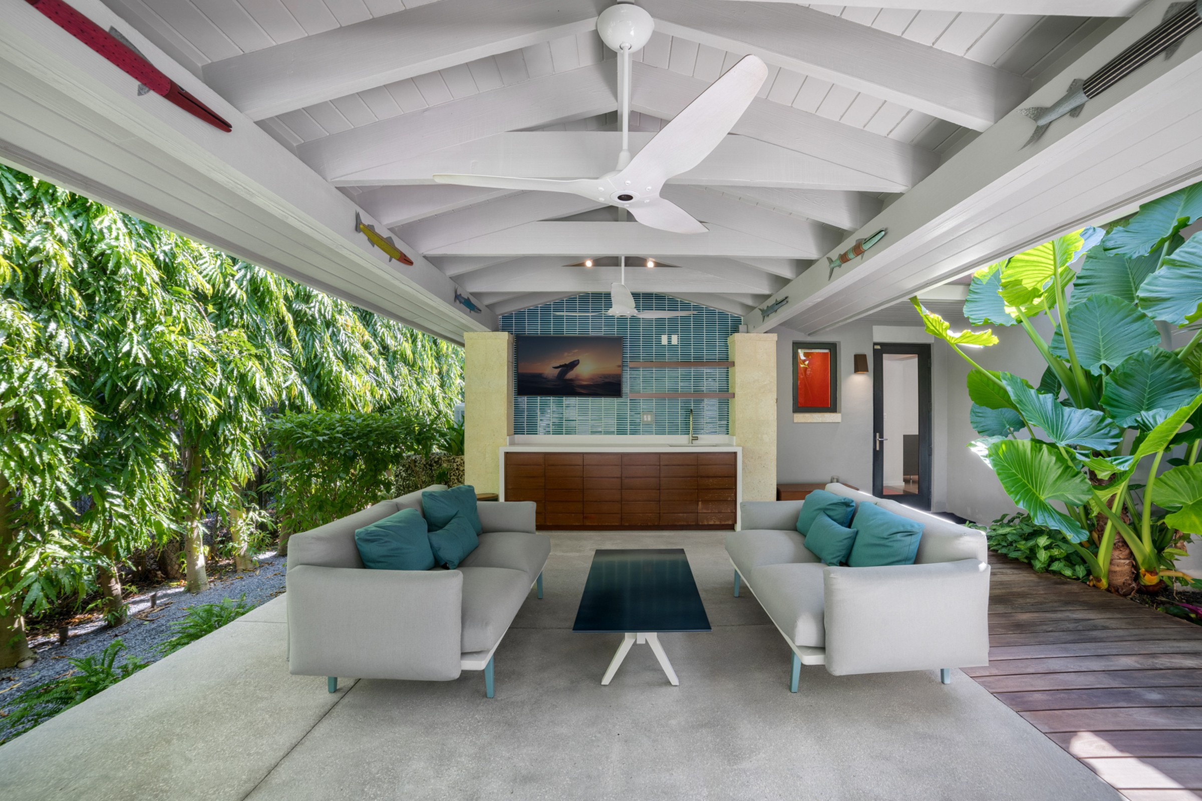 6840 Sunrise Pl 