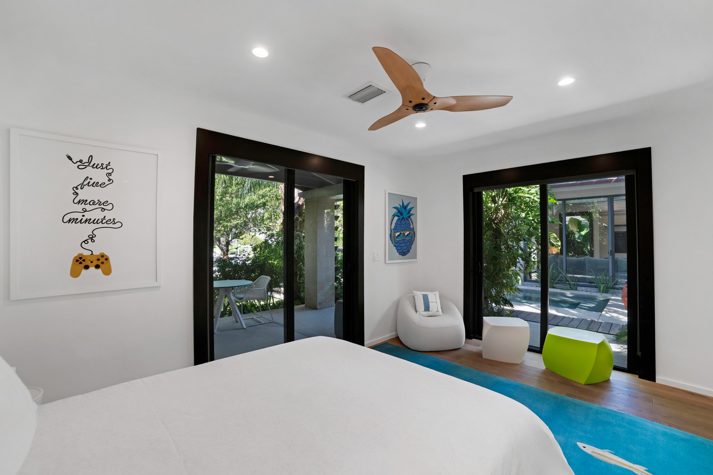 6840 Sunrise Pl 
