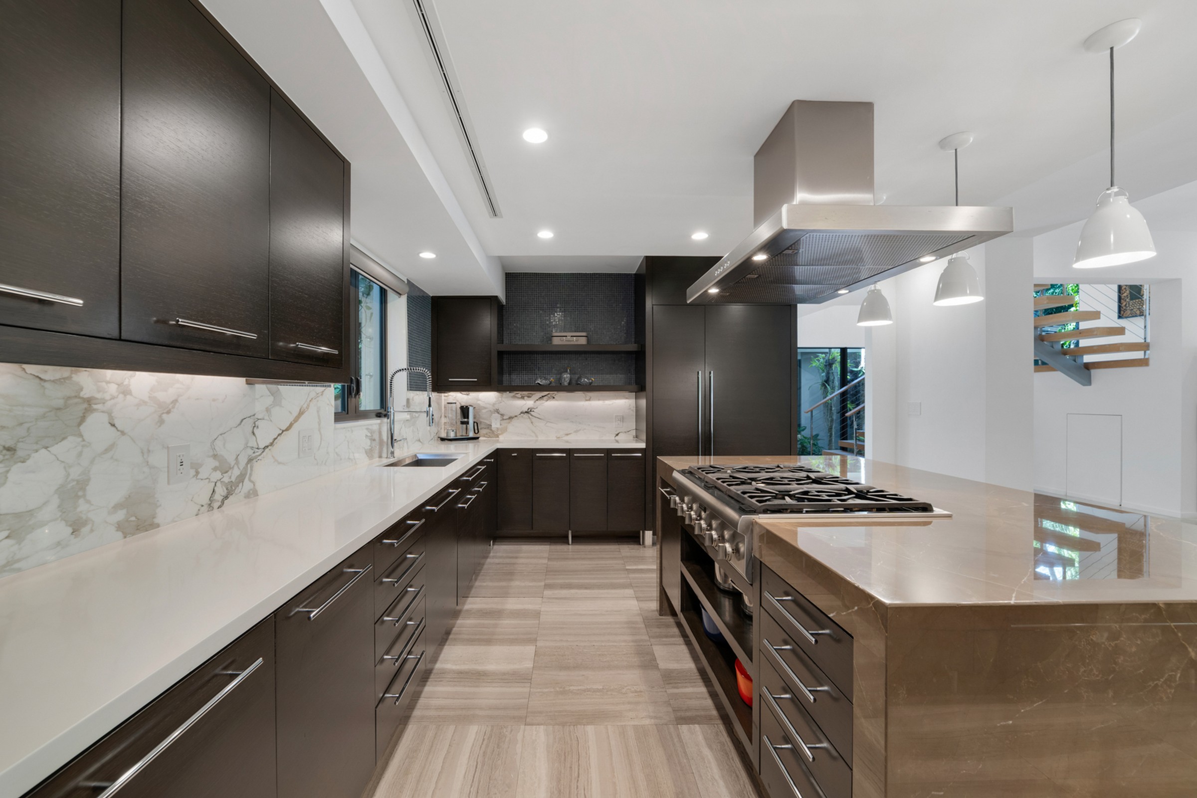 6840 Sunrise Pl 