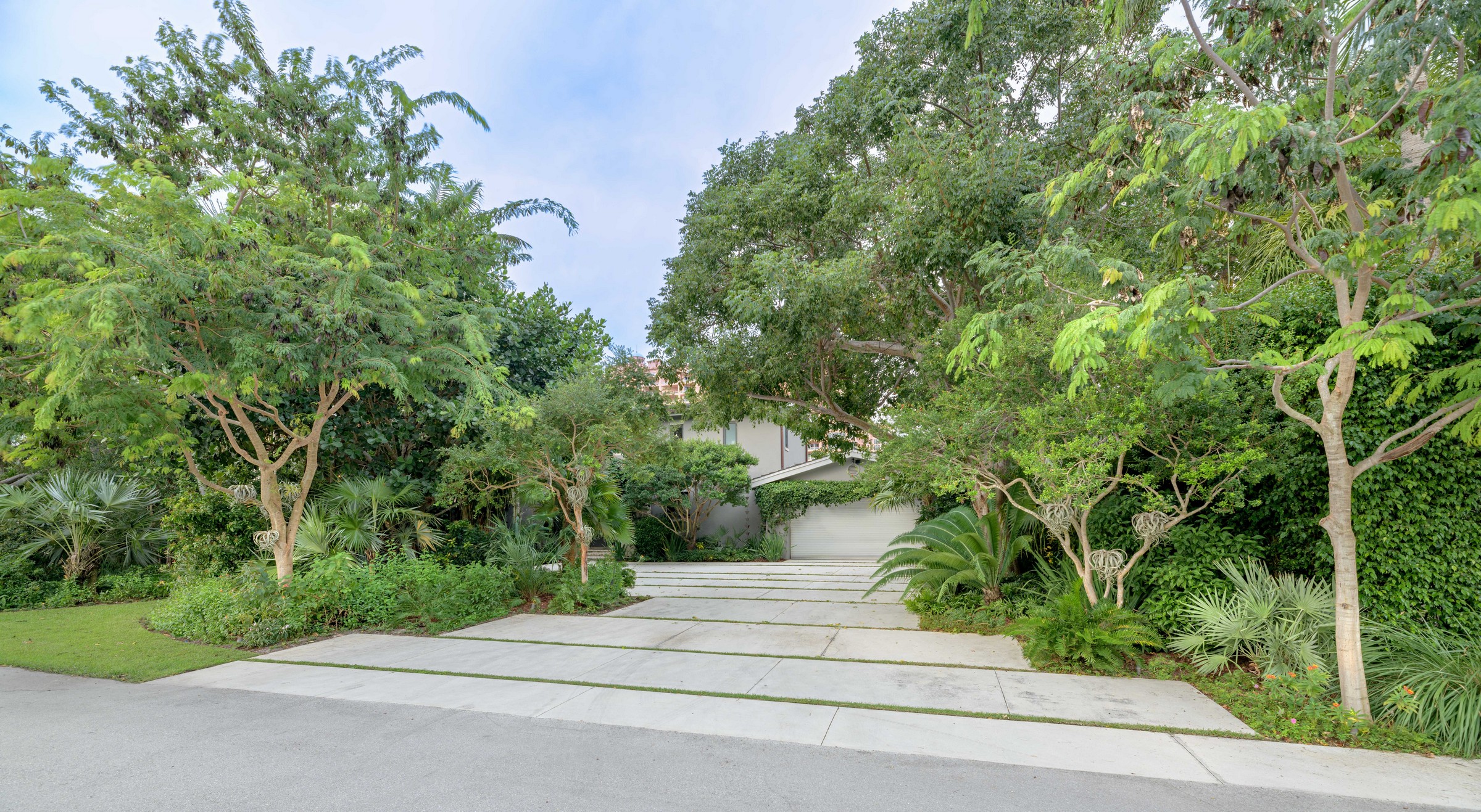 6840 Sunrise Pl 