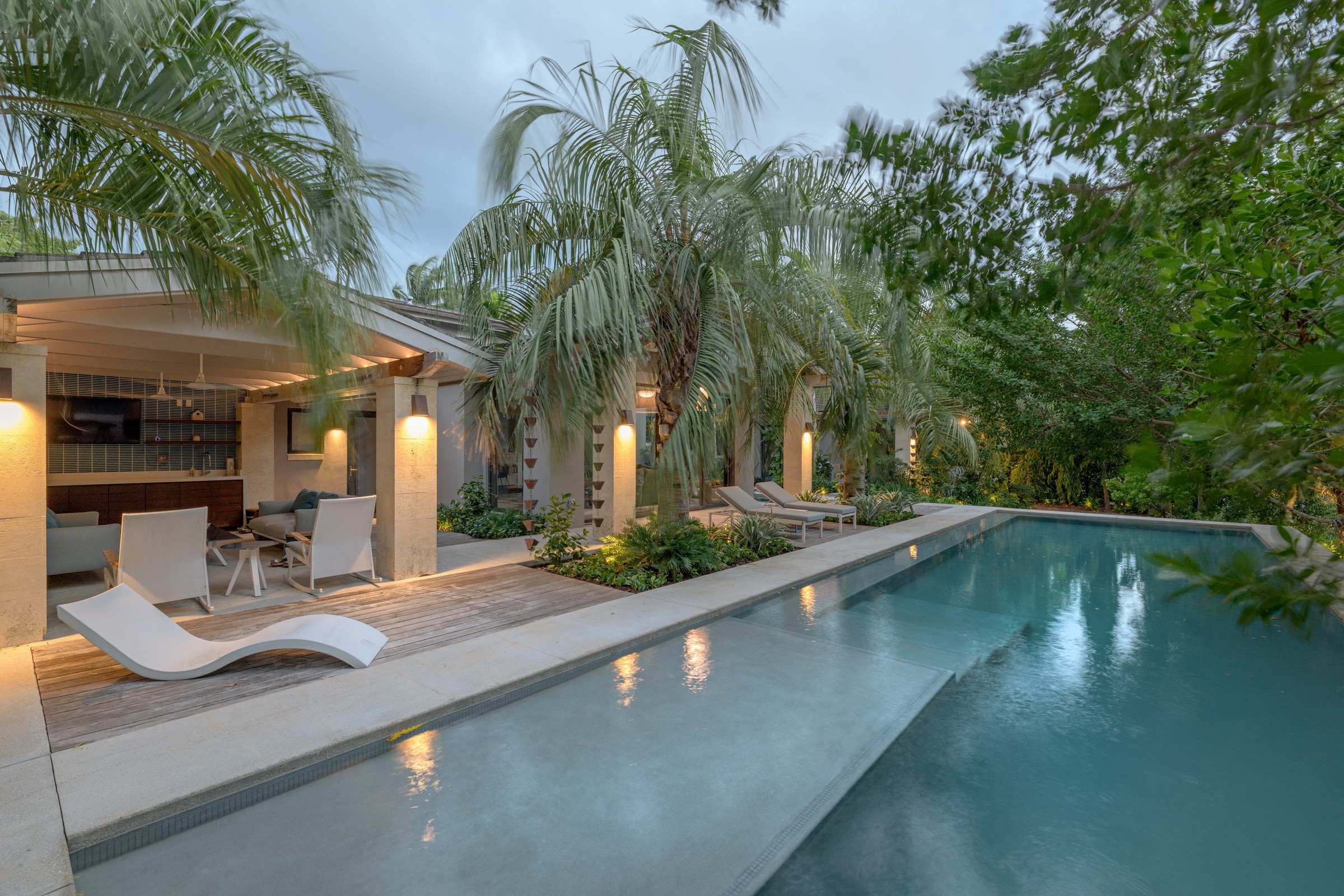 6840 Sunrise Pl 