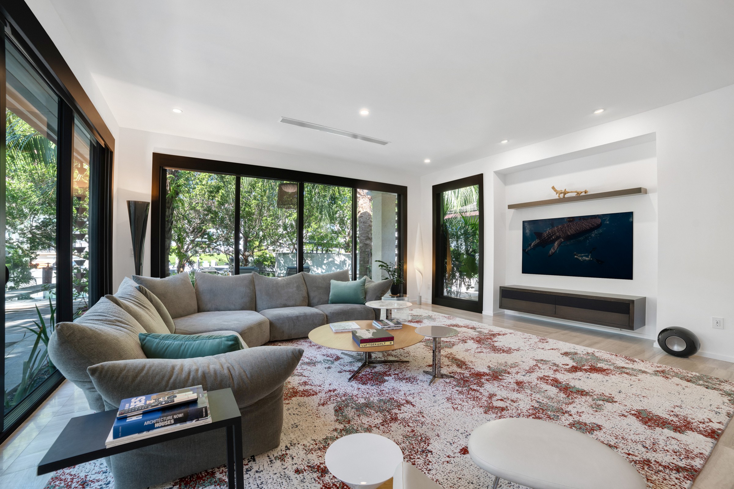 6840 Sunrise Pl 