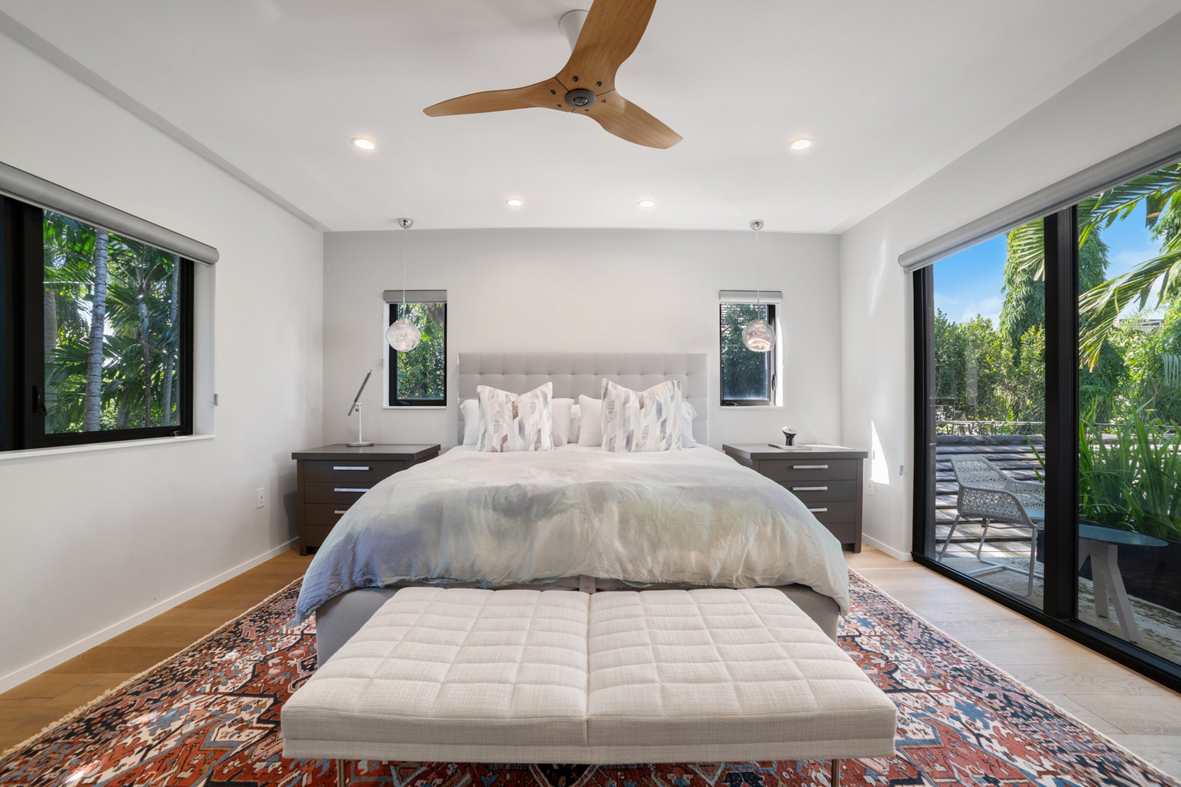 6840 Sunrise Pl 