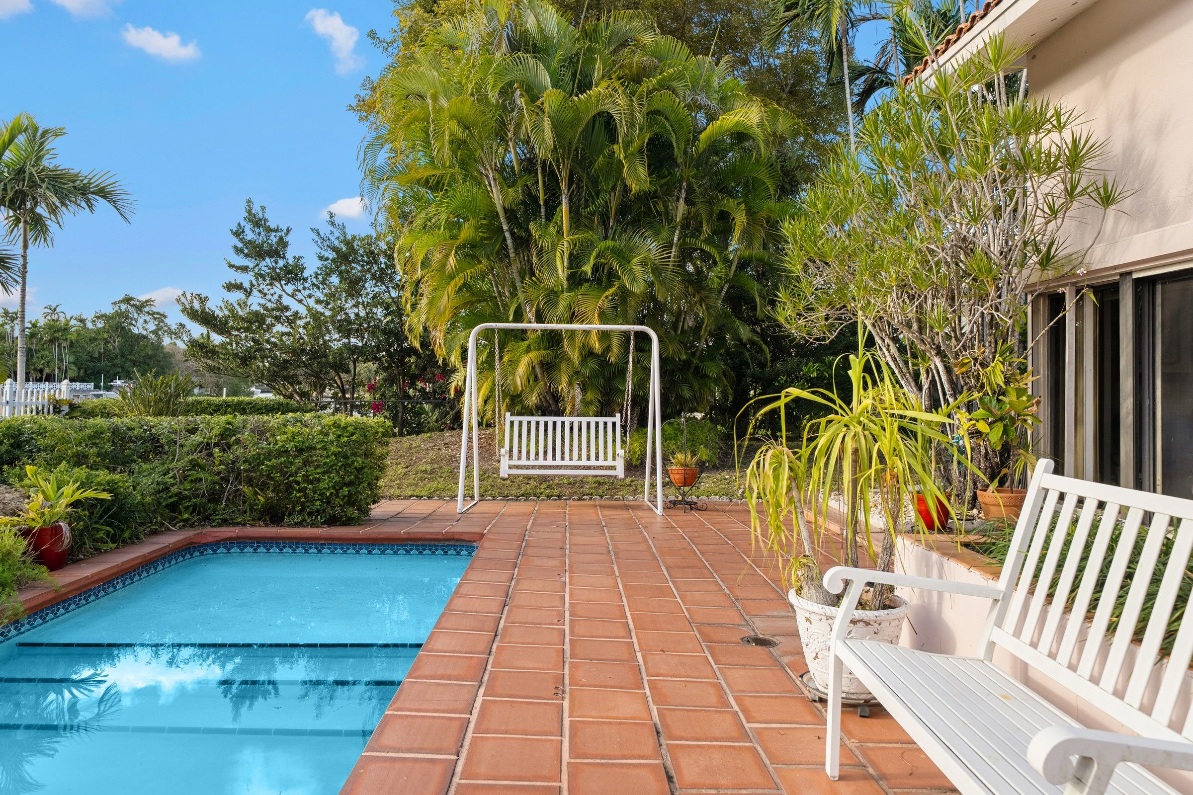 6636 Riviera Dr 