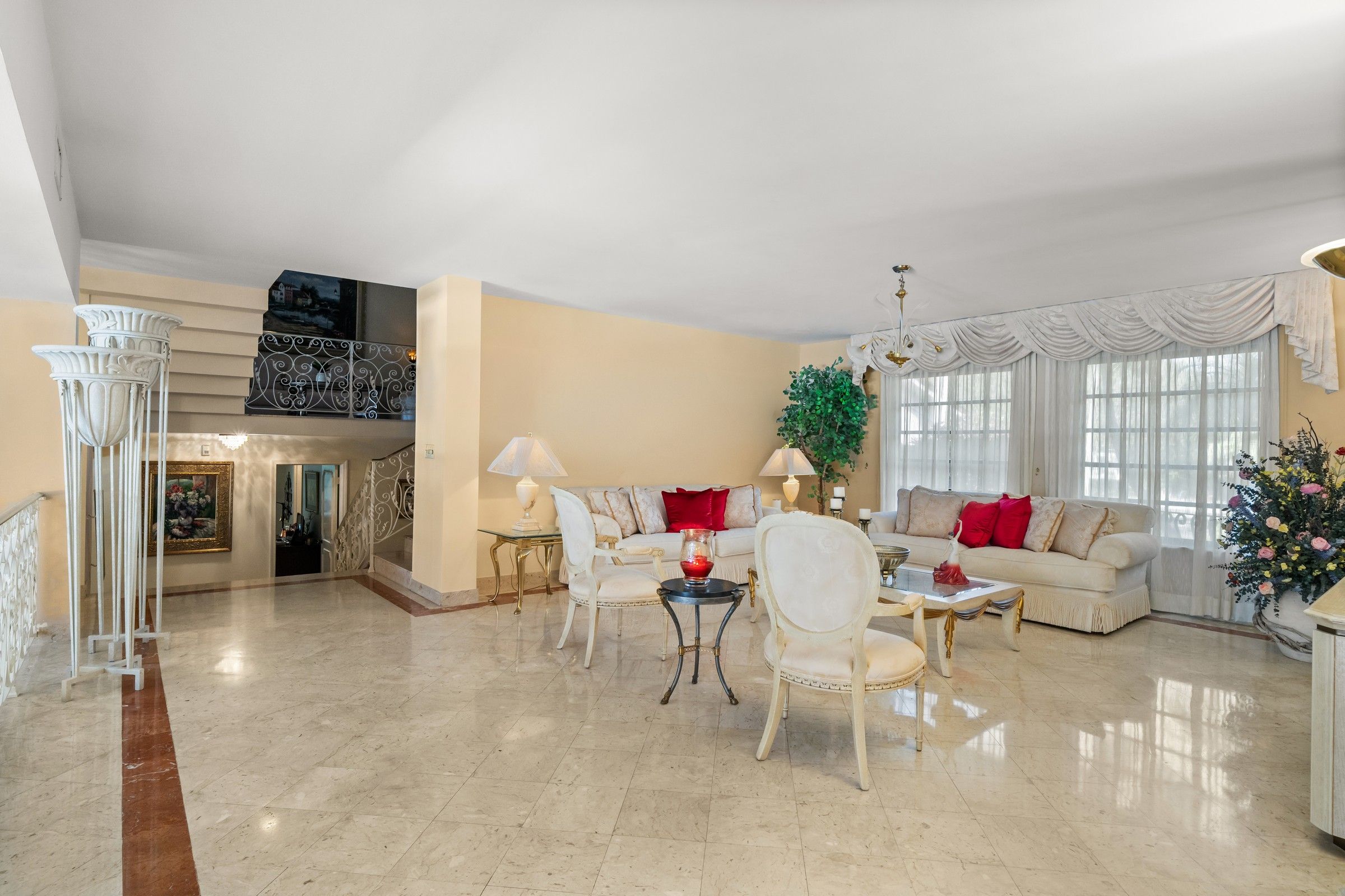 6636 Riviera Dr 