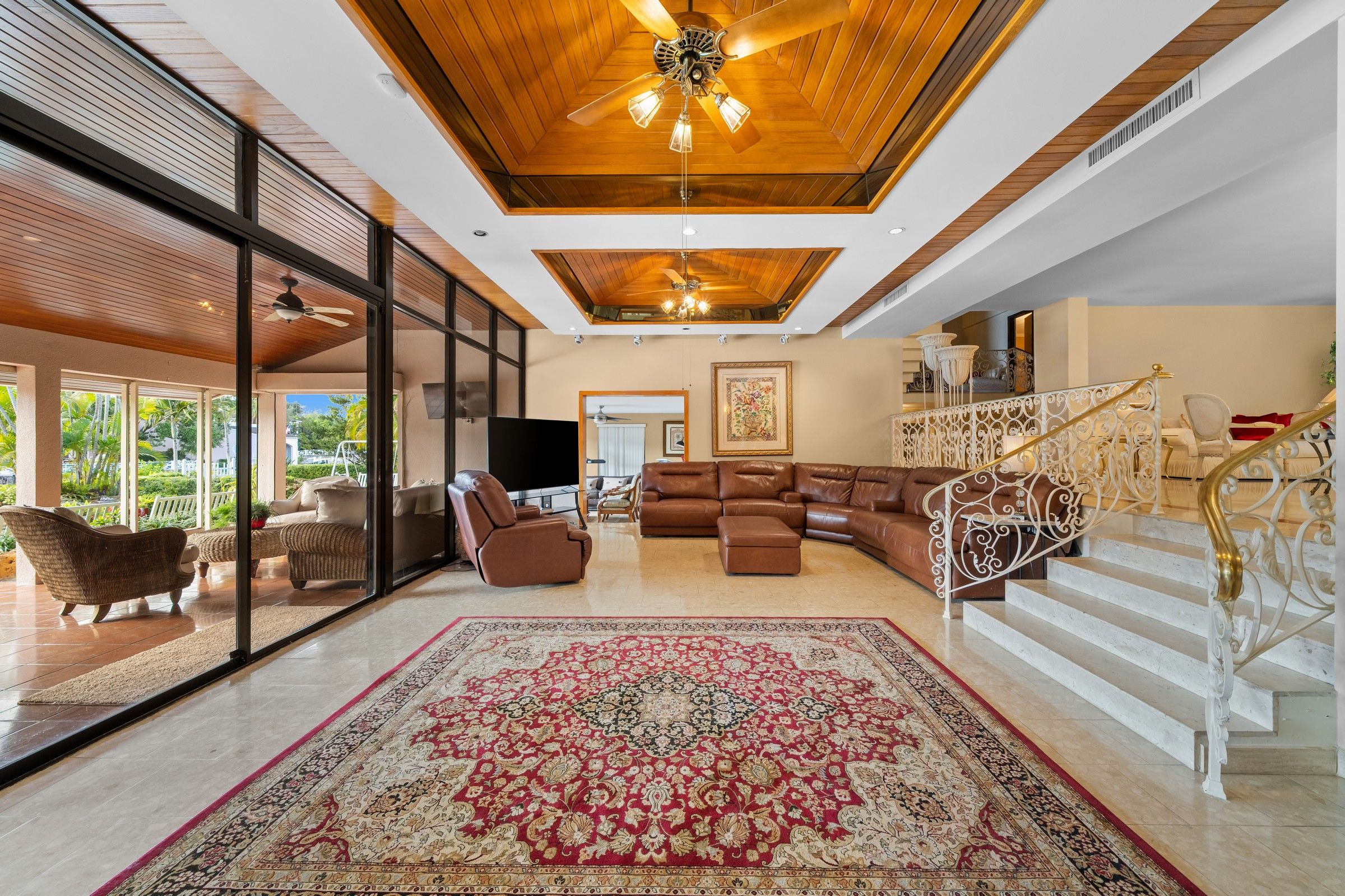 6636 Riviera Dr 