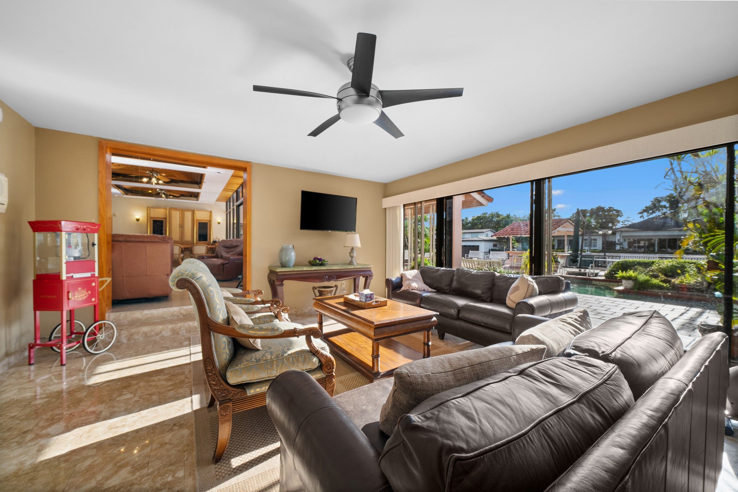 6636 Riviera Dr 