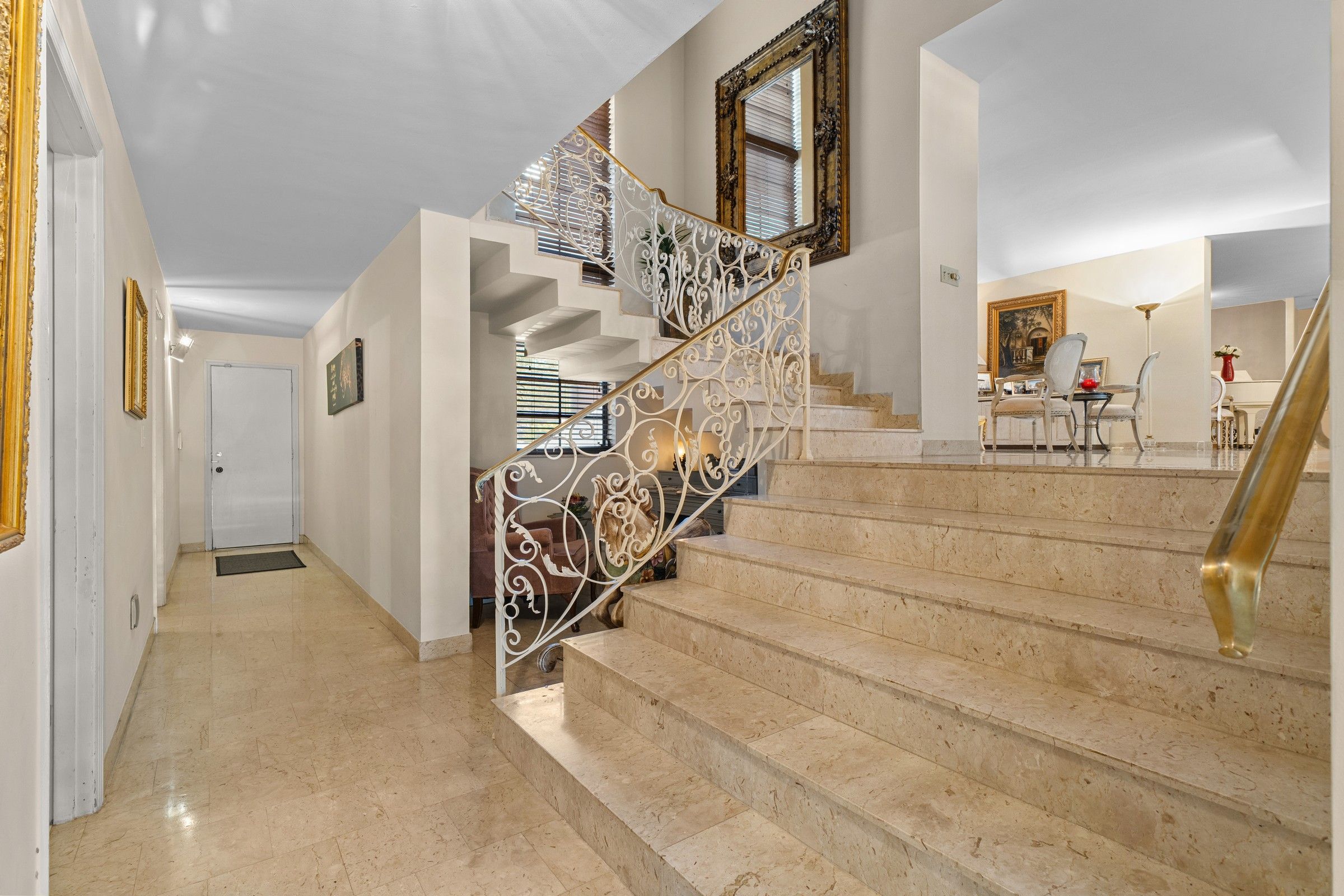 6636 Riviera Dr 