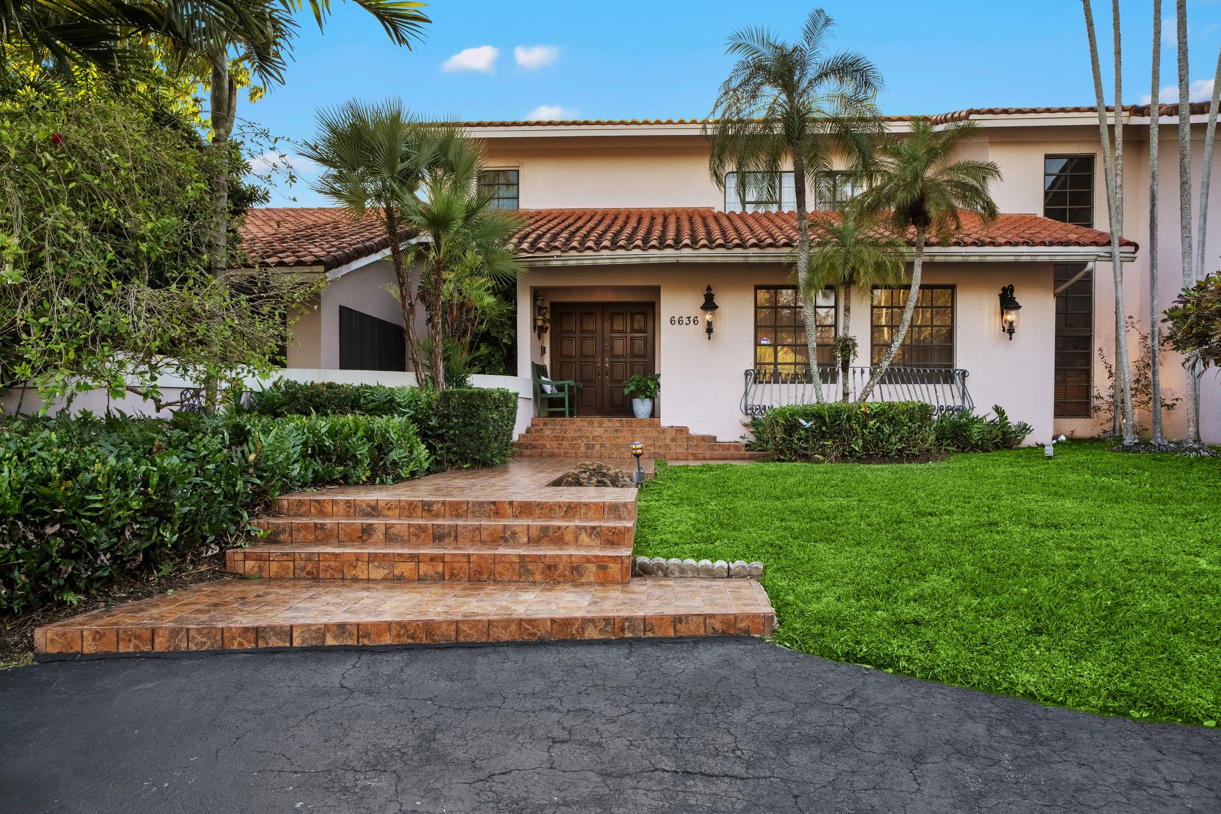 6636 Riviera Dr 