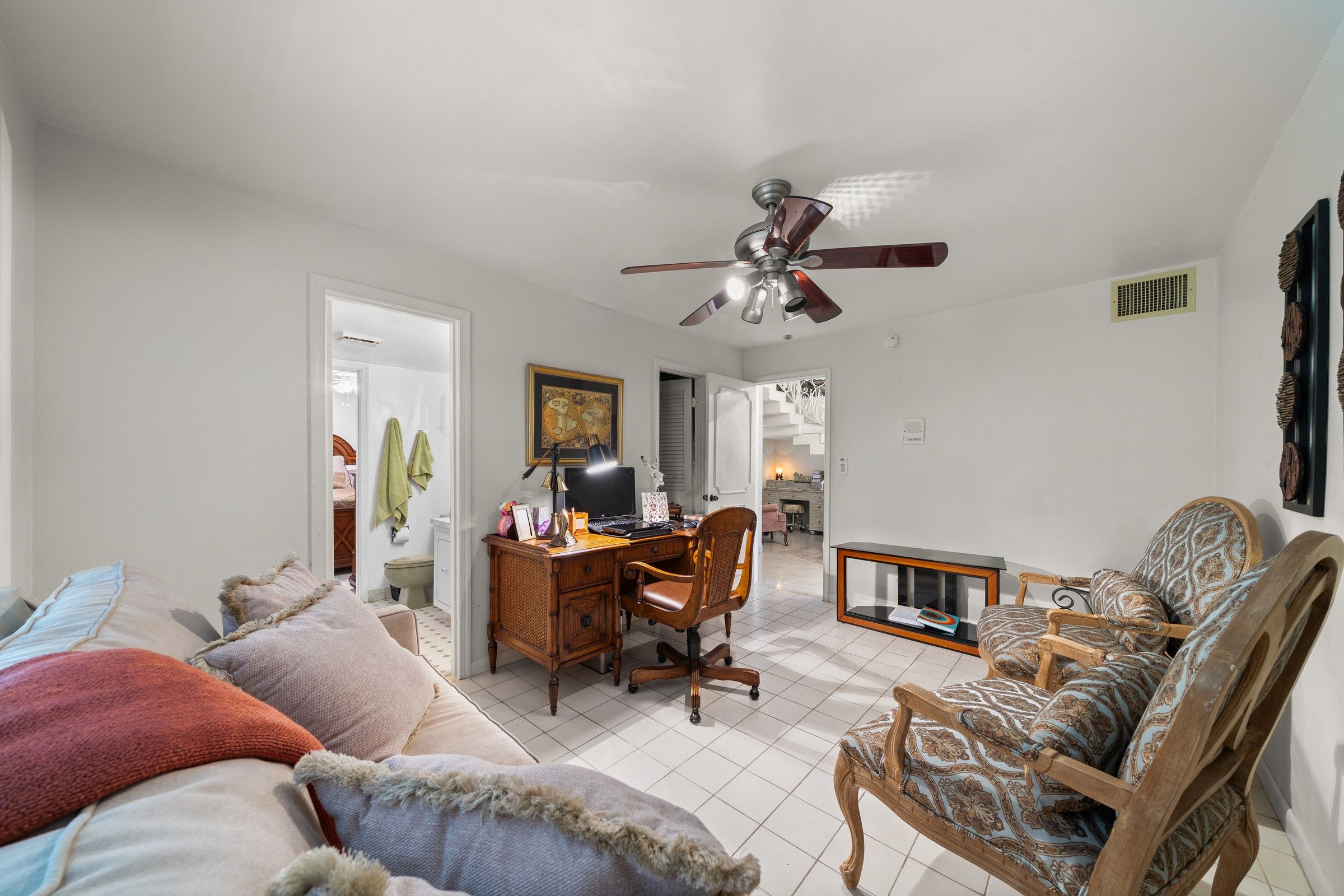 6636 Riviera Dr 