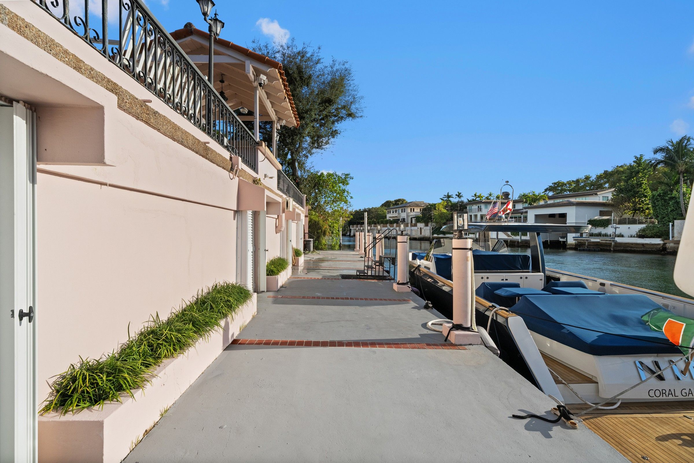 6636 Riviera Dr 