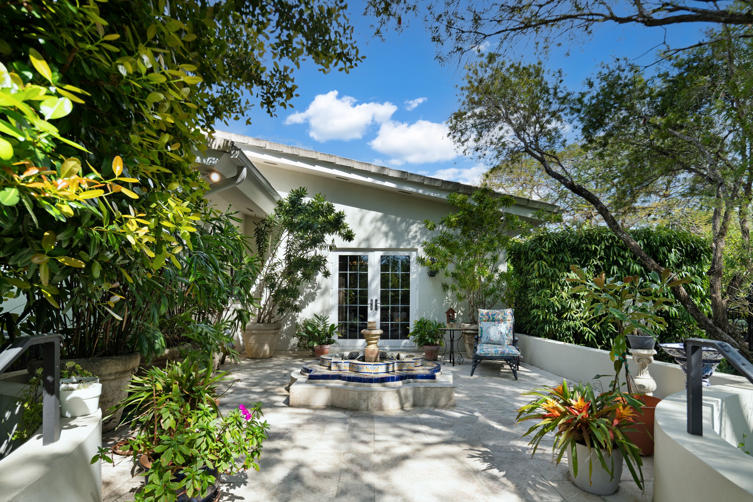 4620 Granada Blvd 
