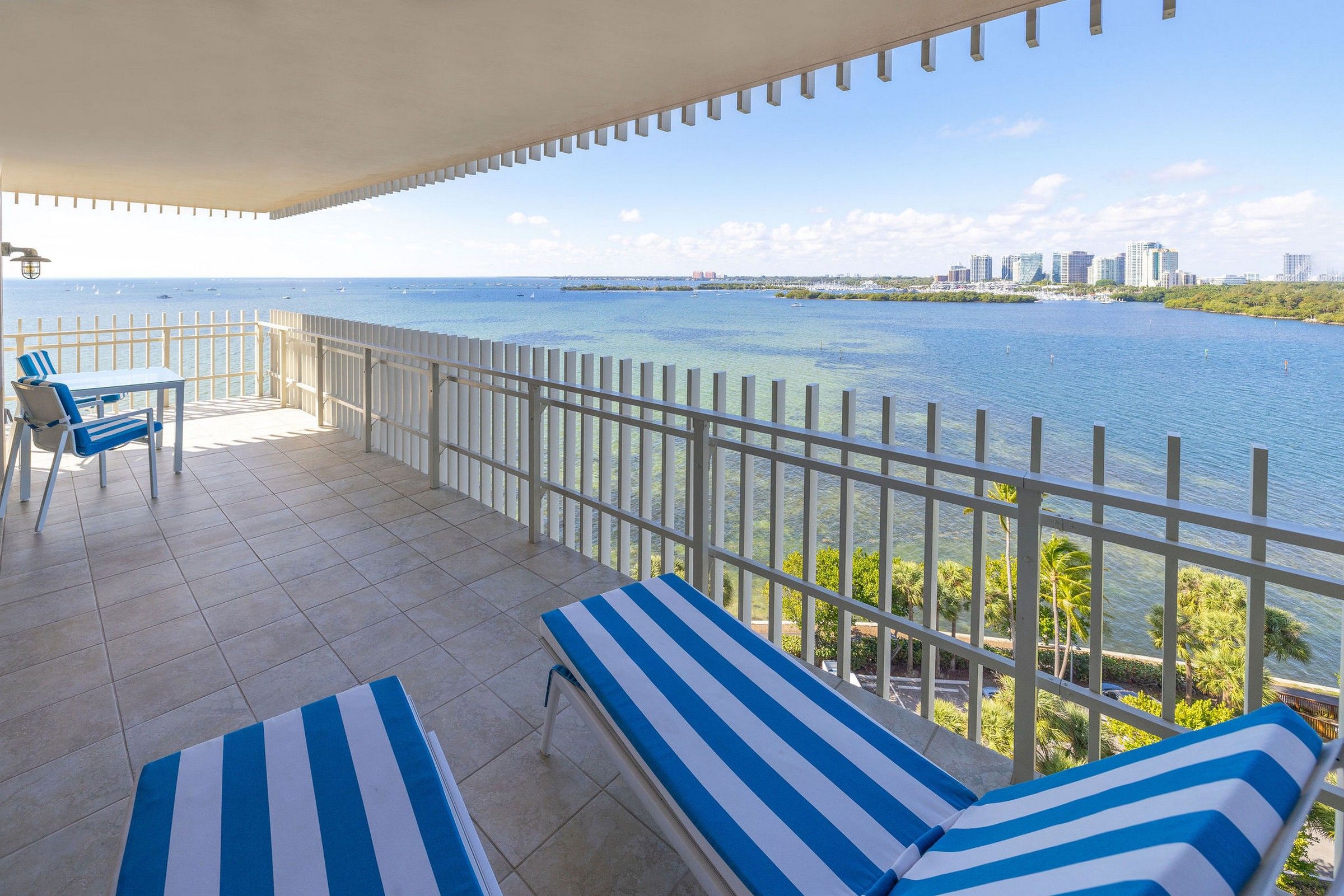 1 Grove Isle Dr Unit# A1102